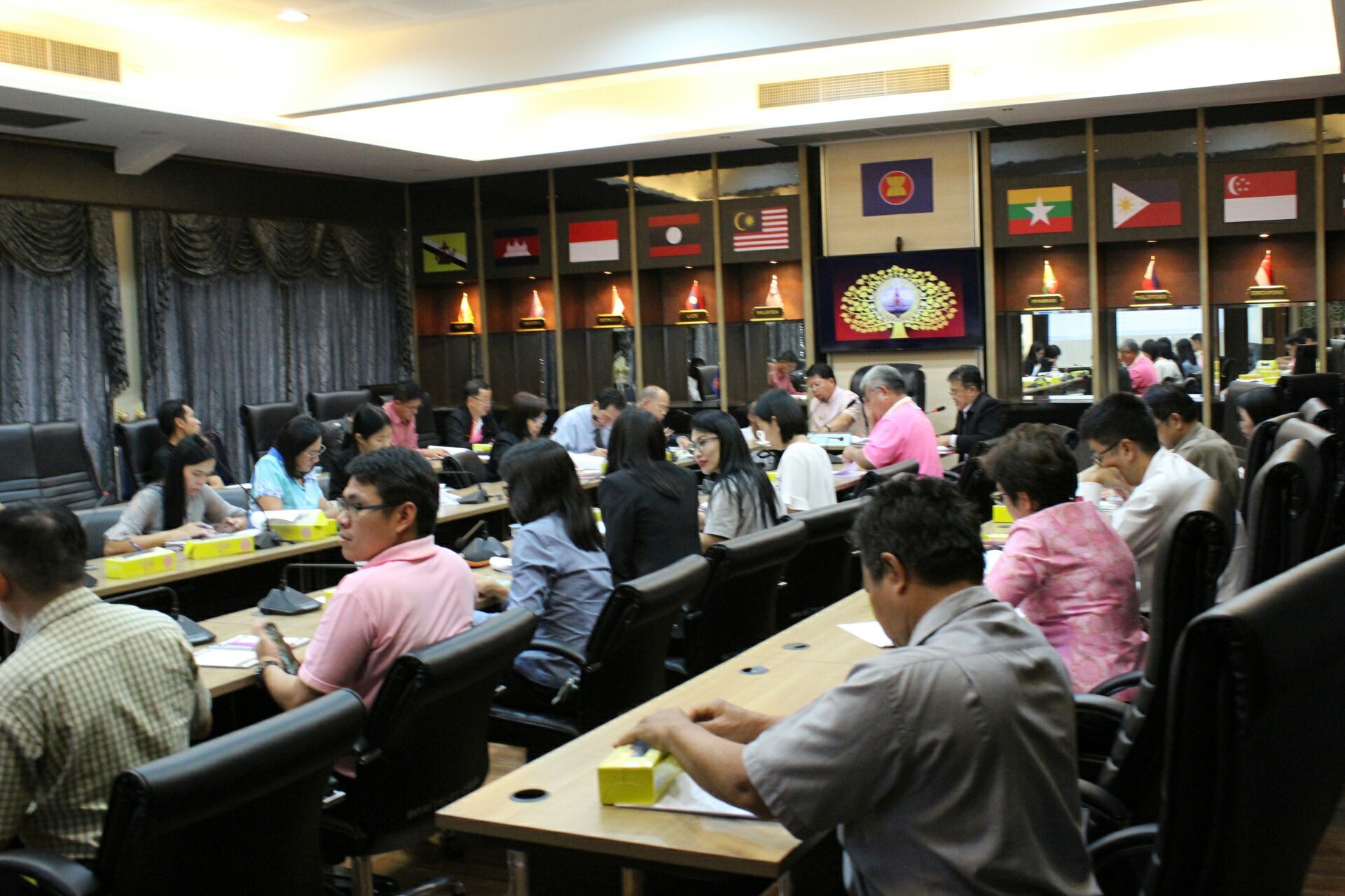 ประชุมคณะทำงานบริหารการจัดเก็บข้อมูลความจำเป็นพื้นฐาน (จปฐ.)