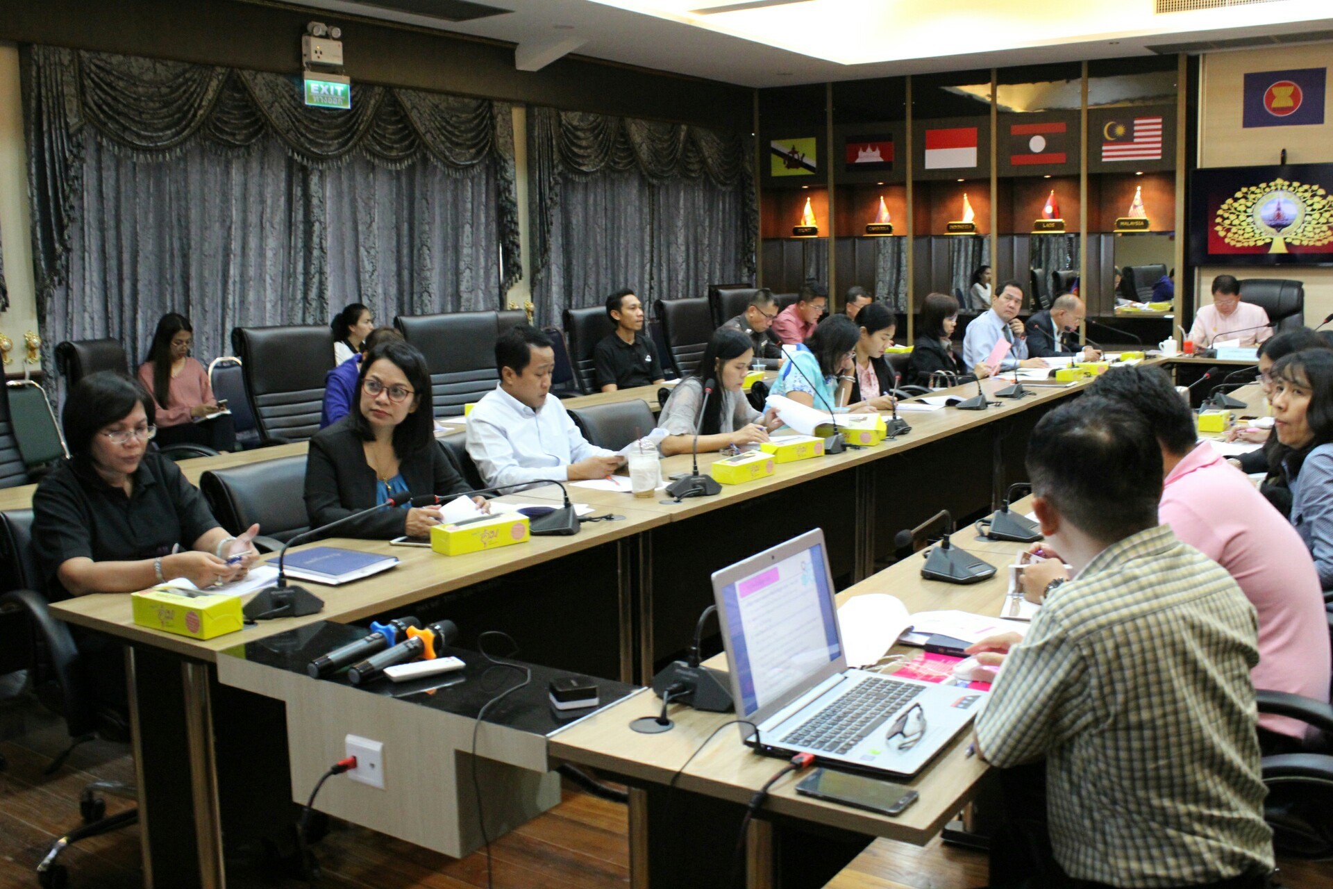 ประชุมคณะทำงานบริหารการจัดเก็บข้อมูลความจำเป็นพื้นฐาน (จปฐ.)