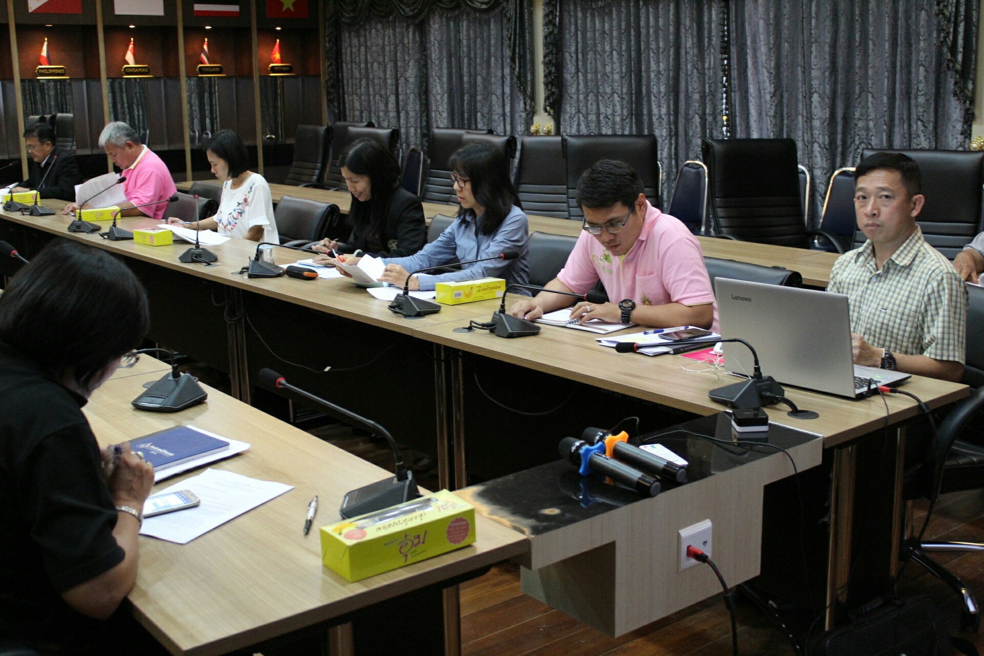 ประชุมคณะทำงานบริหารการจัดเก็บข้อมูลความจำเป็นพื้นฐาน (จปฐ.)