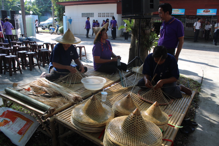 @แปดริ้ว: พัฒนาการจังหวัดฉะเชิงเทรา ร่วมต้อนรับ รมช.อุตสาหกรรม เปิดหมู่บ้านอุตสาหกรรมสร้างสรรค์