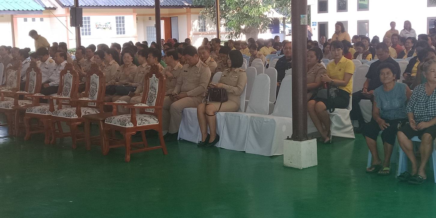 @แปดริ้ว:พจ.ร่วมเปิดงานวันพ่อแห่งชาติ และวันดินโลก