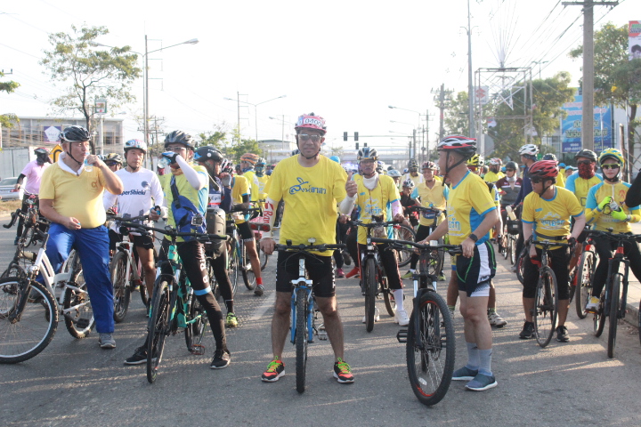 @แปดริ้ว:ซ้อมปั่น Bike อุ่นไอรัก