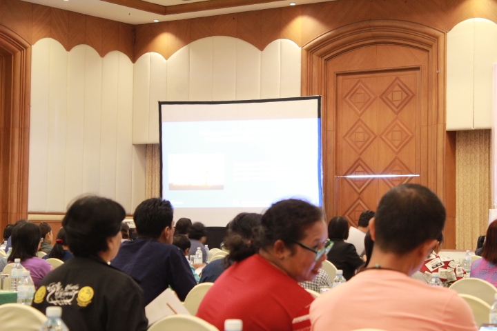 @แปดริ้ว: พัฒนาศักยภาพผู้ประกอบการ OTOP สู่แหล่งท่องเที่ยวชุมชน