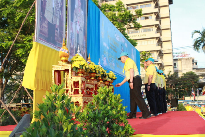 @แปดริ้ว: โครงการจิตอาสา ทำความดีด้วยหัวใจ กิจกรรมเดินรณรงค์ ไม่ทิ้ง ไม่เท ทุ่มทำความดี