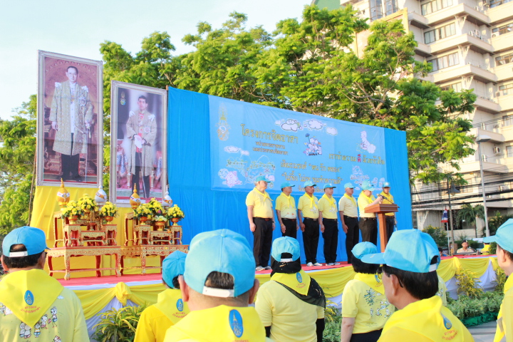 @แปดริ้ว: โครงการจิตอาสา ทำความดีด้วยหัวใจ กิจกรรมเดินรณรงค์ ไม่ทิ้ง ไม่เท ทุ่มทำความดี