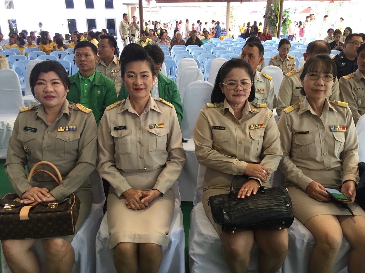 @แปดริ้ว:พจ.ร่วมเปิดงานวันพ่อแห่งชาติ และวันดินโลก