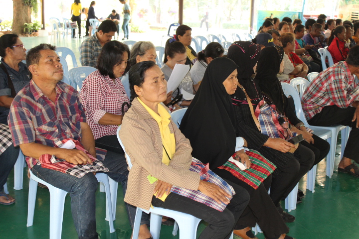 @แปดริ้ว : ส่งเสริมอาชีพแก้จนครัวเรือนตกเกณฑ์ จปฐ. ด้วยหลักปรัชญาเศรษฐกิจพอเพียง