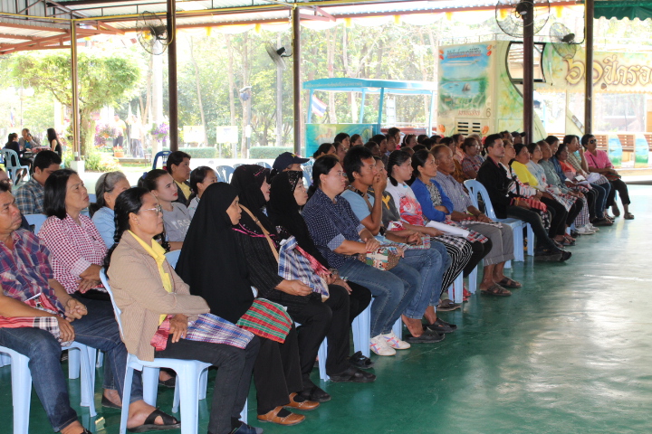 @แปดริ้ว : ส่งเสริมอาชีพแก้จนครัวเรือนตกเกณฑ์ จปฐ. ด้วยหลักปรัชญาเศรษฐกิจพอเพียง