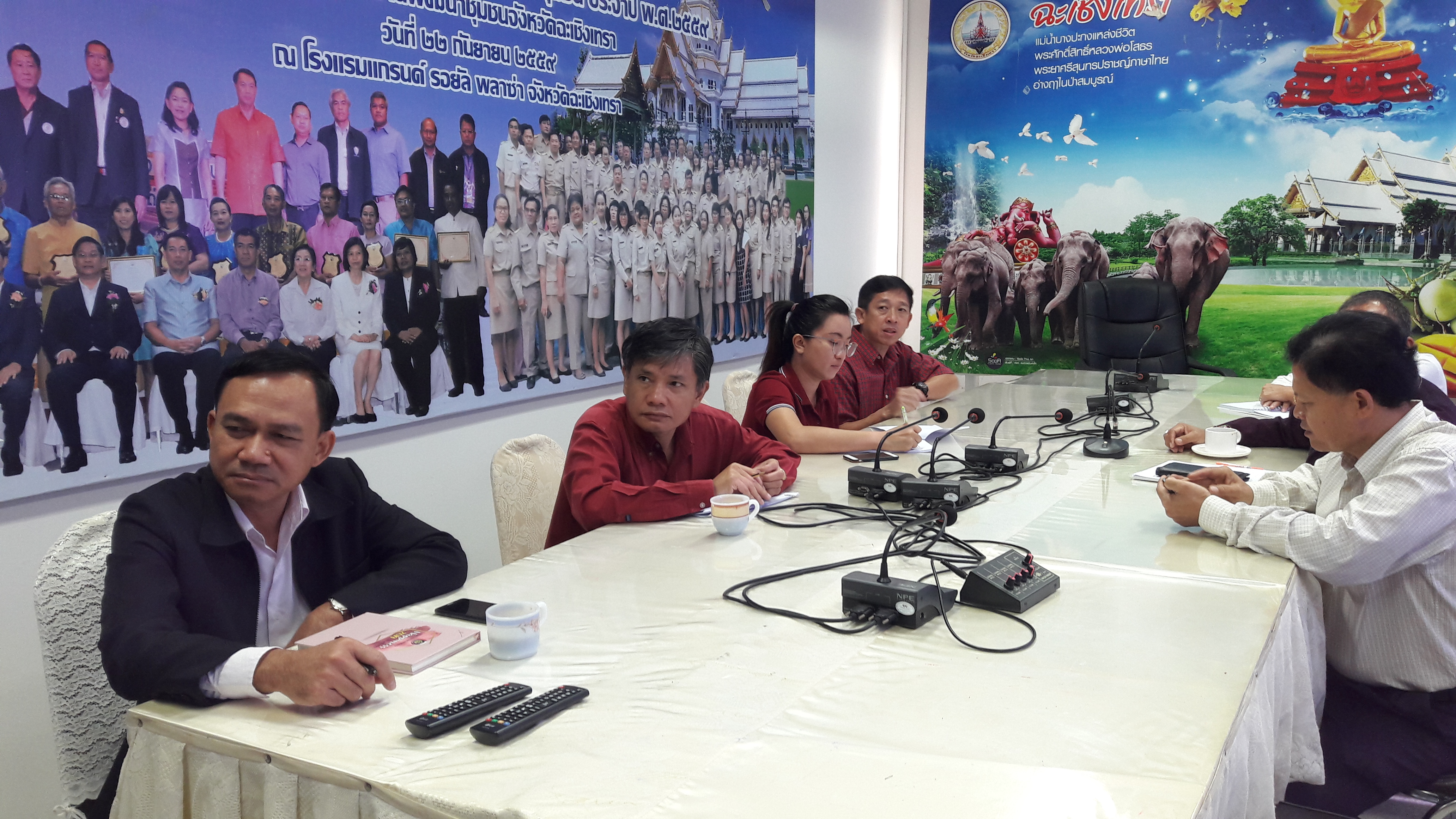 @แปดริ้ว:ร่วมรับฟังการประชุมกรมการพัฒนาชุมชน ครั้งที่ ๒/๒๕๖๒