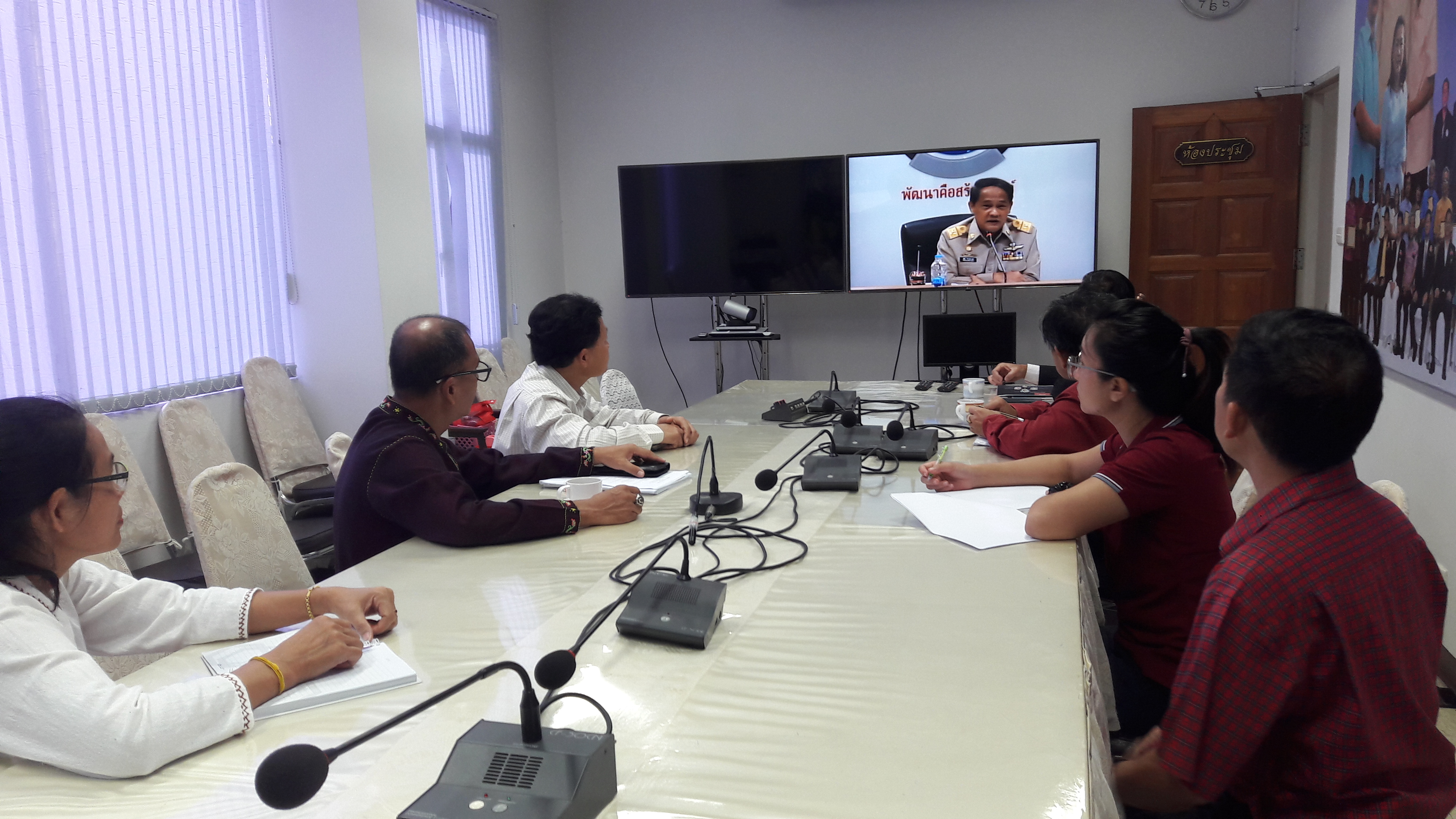 @แปดริ้ว:ร่วมรับฟังการประชุมกรมการพัฒนาชุมชน ครั้งที่ ๒/๒๕๖๒