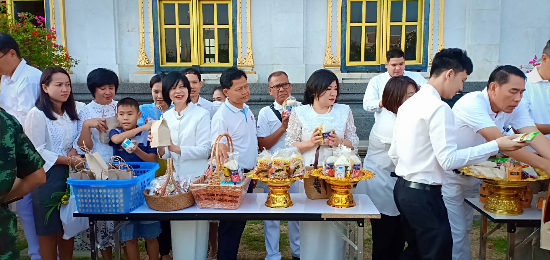 @ แปดริ้ว: วันมาฆบูชา วันสำคัญทางพุทธศาสนาของโลก