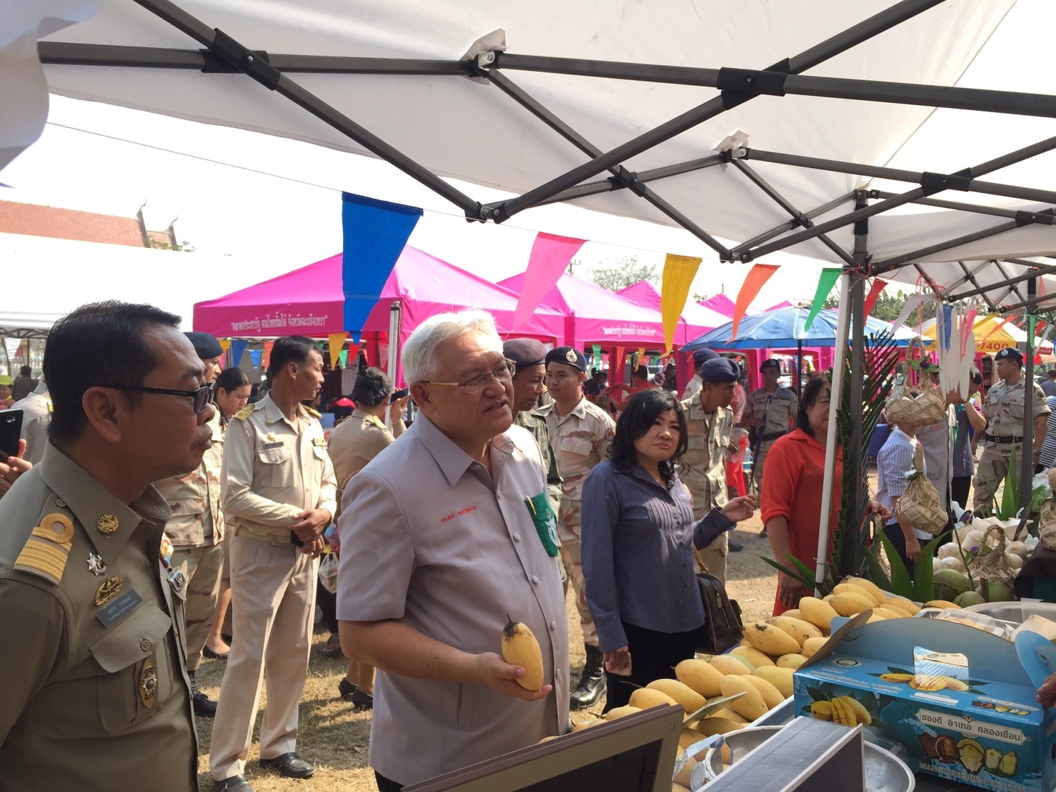 @แปดริ้ว: ออกหน่วยแพทย์ พอ.สว.และโครงการบำบัดทุกข์ บำรุงสุข อำเภอคลองเขื่อน