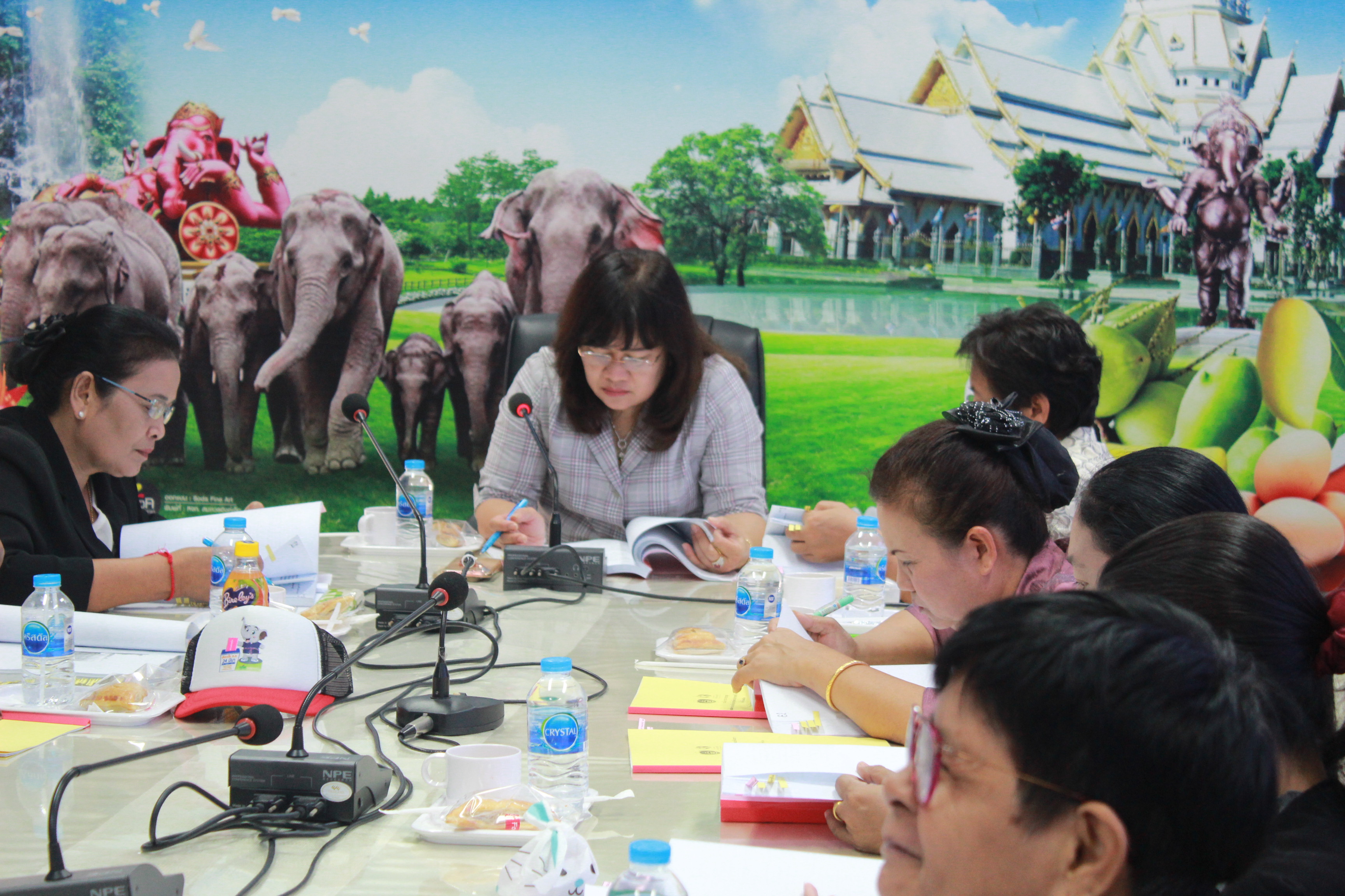 @แปดริ้ว:ประชุมคณะทำงานขับเคลื่อนกองทุนพัฒนาบทบาทสตรีจังหวัดฉะเชิงเทรา