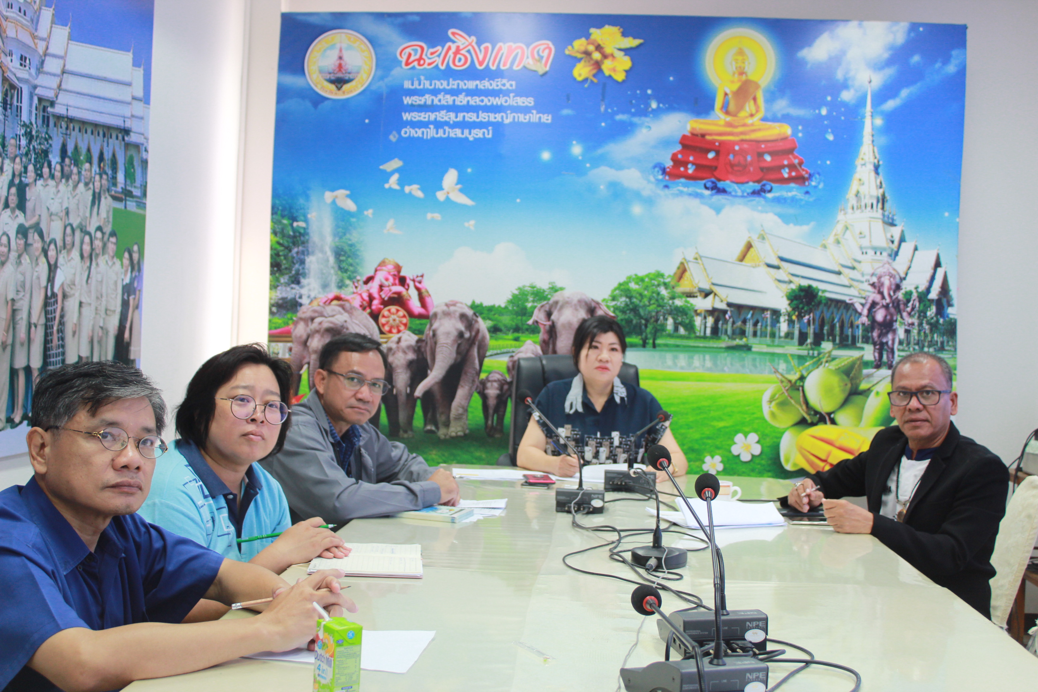 @แปดริ้ว:กรมการพัฒนาชุมชน ประชุมเร่งรัดการเบิกจ่ายงบประมาณ ปี ๒๕๖๒