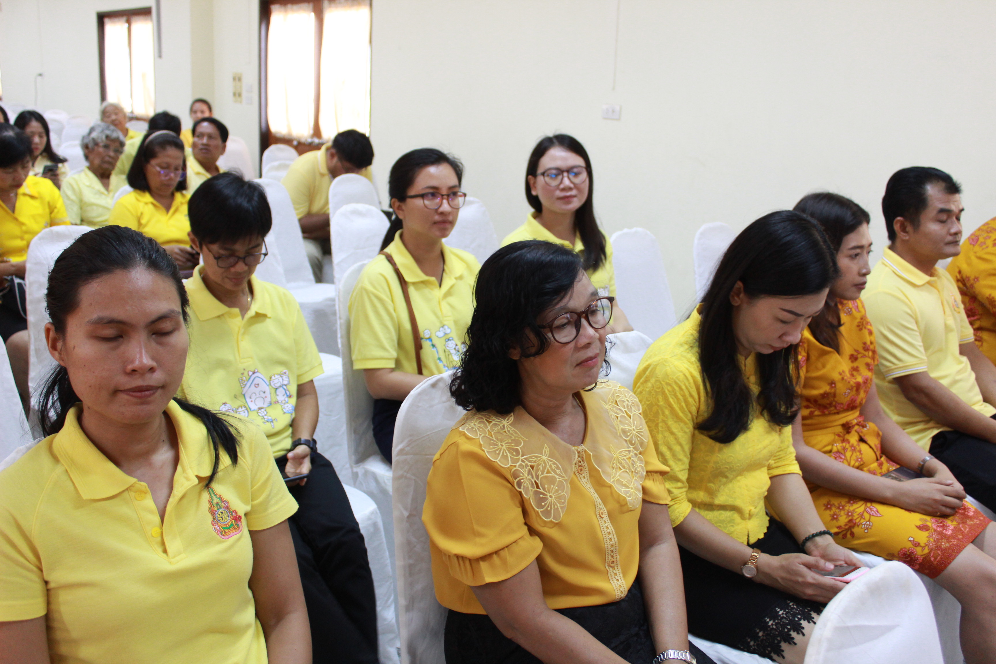 @แปดริ้ว:โครงการบรรพชาอุปสมบทเฉลิมพระเกียรติ เนื่องในโอกาศมหามงคลพระราชพิธีบรมราชาภิเษก