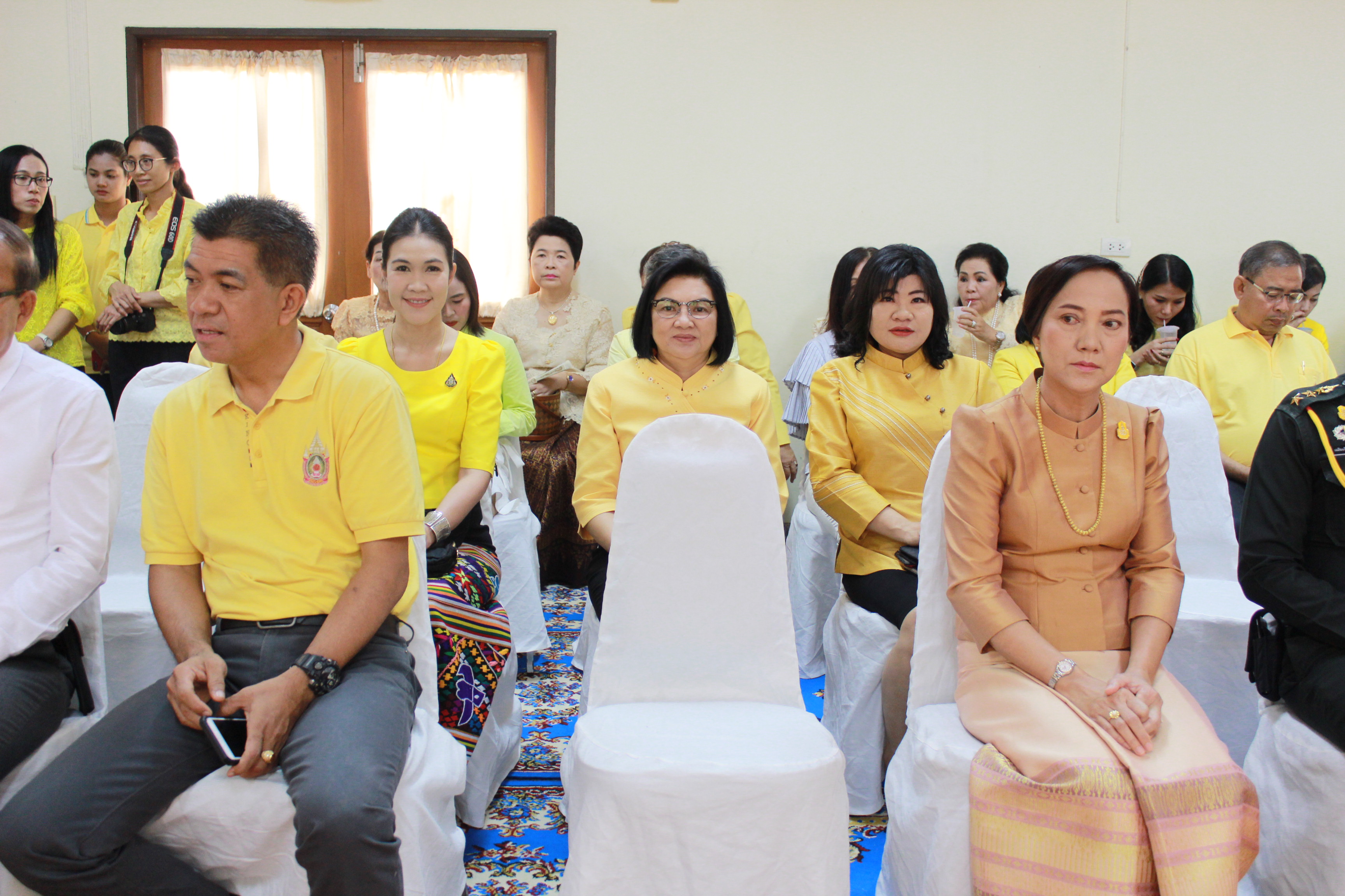 @แปดริ้ว:โครงการบรรพชาอุปสมบทเฉลิมพระเกียรติ เนื่องในโอกาศมหามงคลพระราชพิธีบรมราชาภิเษก