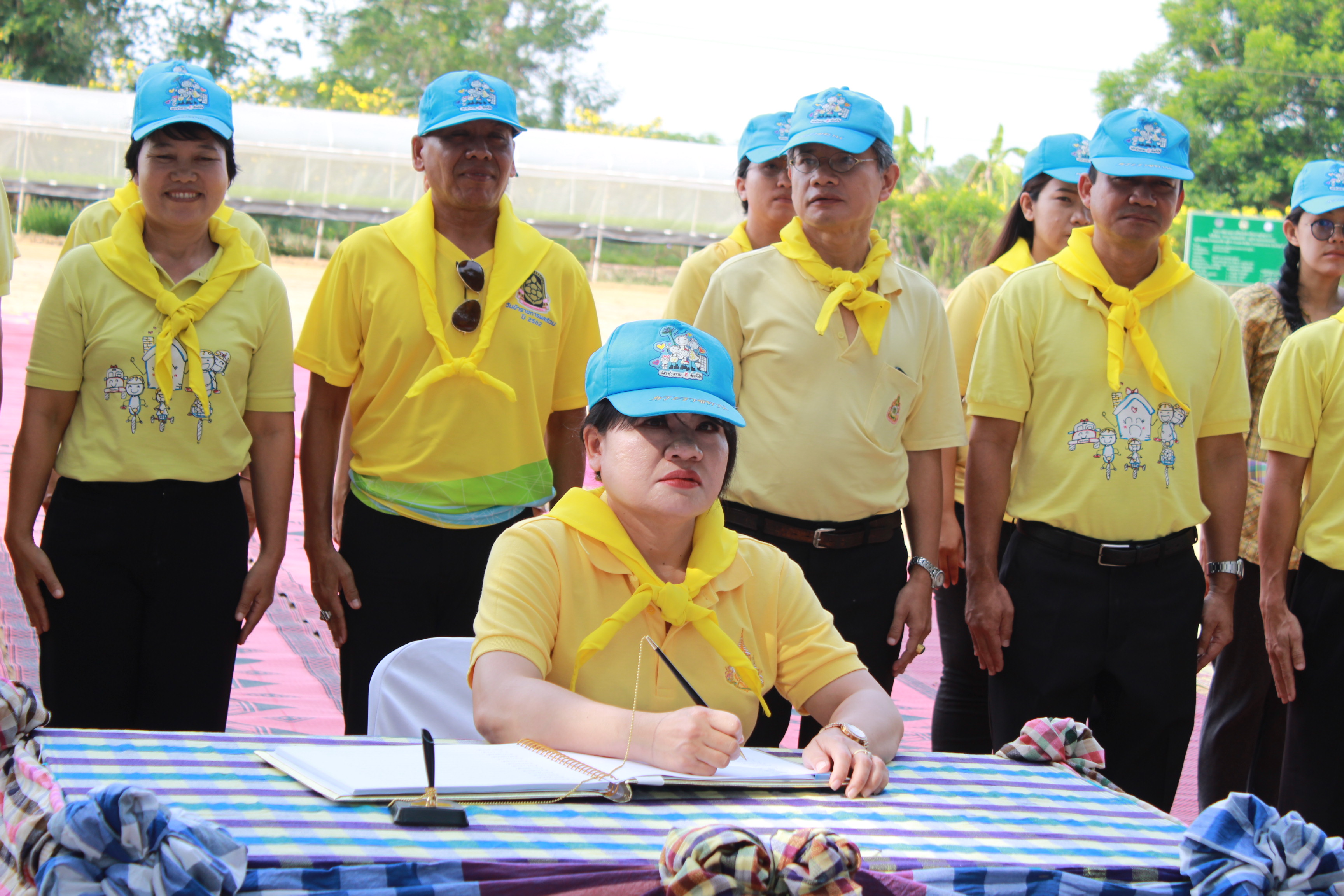 @แปดริ้ว:Kick off หมู่บ้านเศรษฐกิจพอเพียงเฉลิมพระเกียรติฯ”มั่นคง มั่งคั่ง ยั่งยืน”