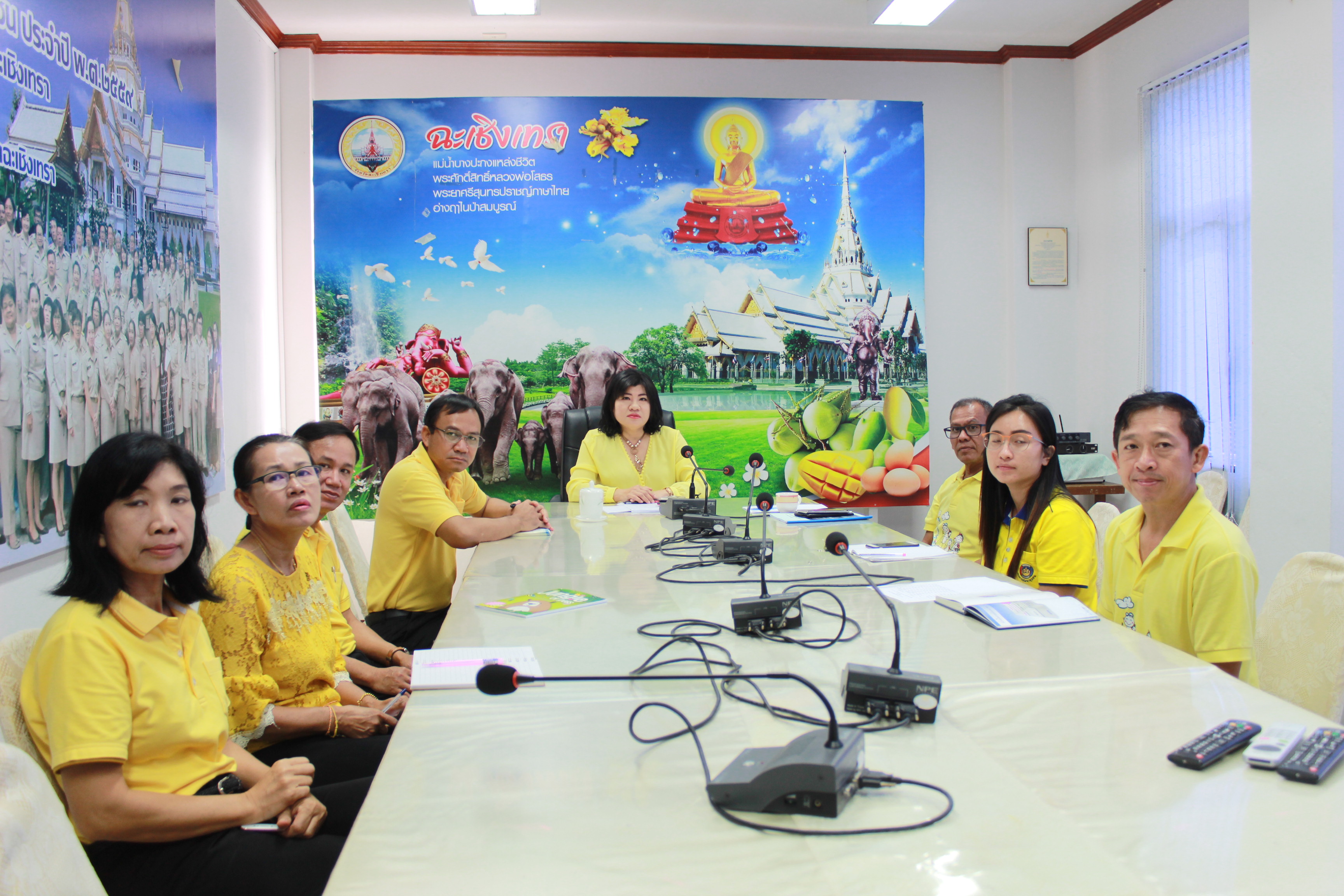 @แปดริ้ว:ร่วมรับฟังการประชุมกรมการพัฒนาชุมชน ครั้งที่ ๕/๒๕๖๒