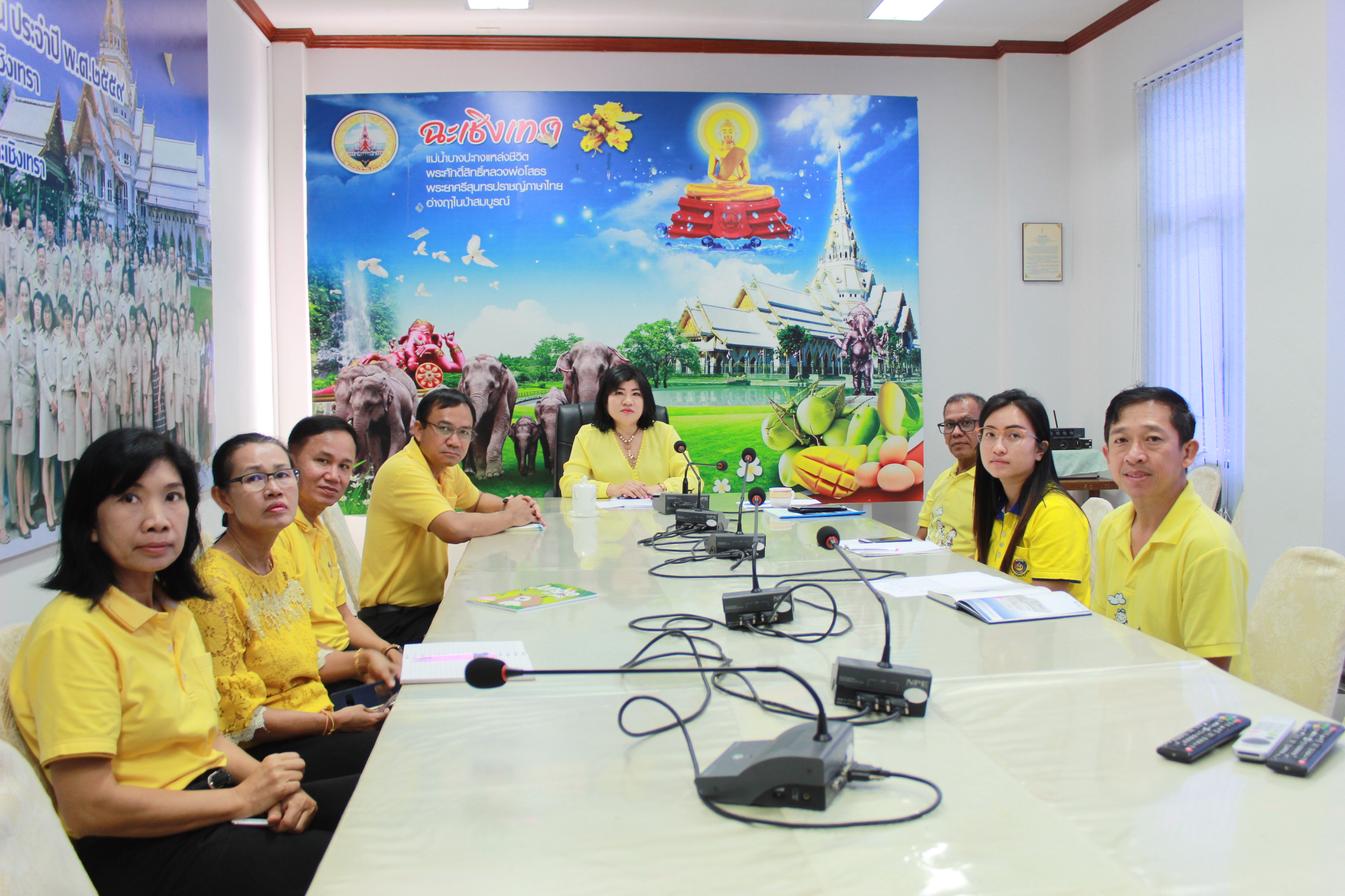 @แปดริ้ว:ร่วมรับฟังการประชุมกรมการพัฒนาชุมชน ครั้งที่ ๕/๒๕๖๒