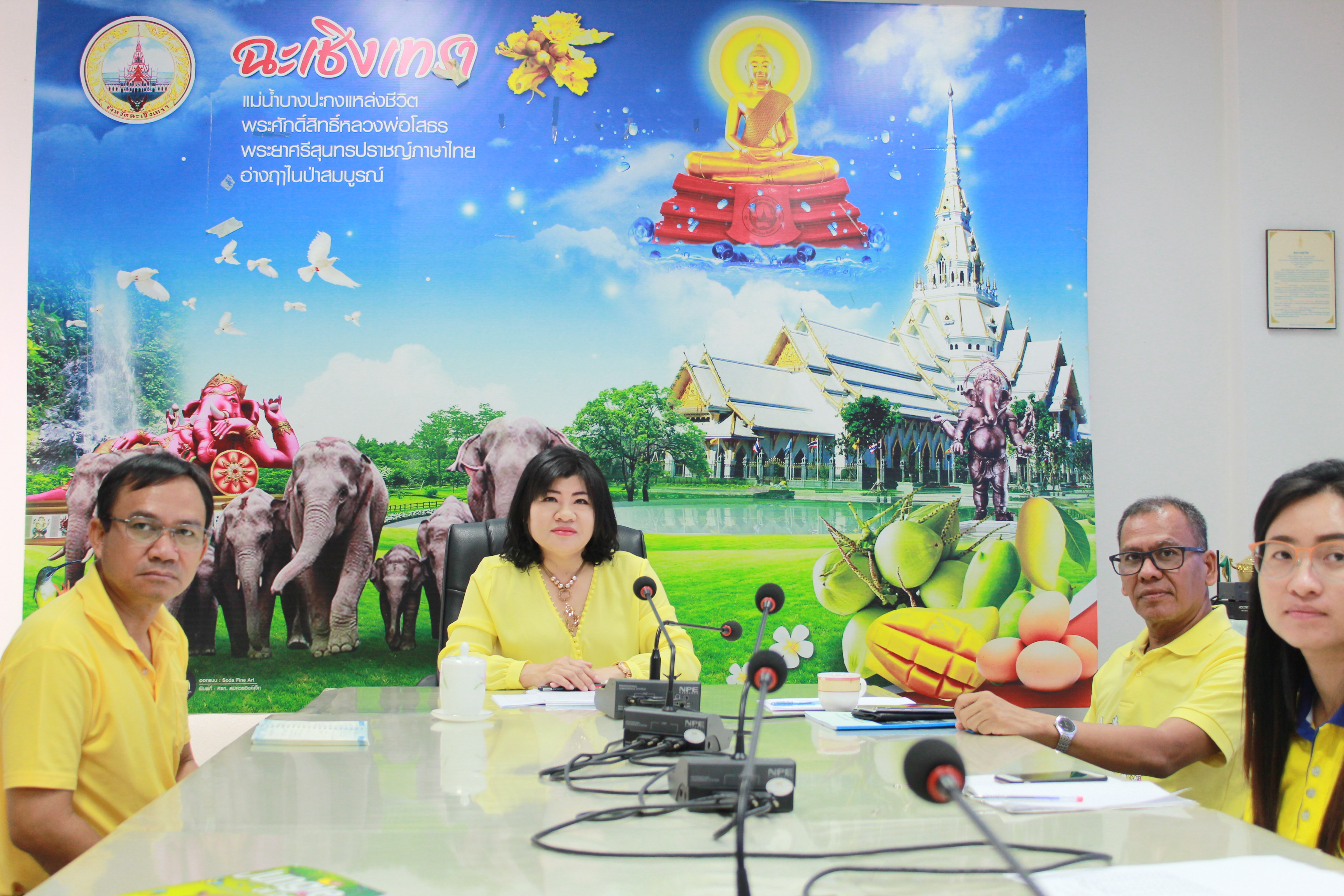 @แปดริ้ว:ร่วมรับฟังการประชุมกรมการพัฒนาชุมชน ครั้งที่ ๕/๒๕๖๒