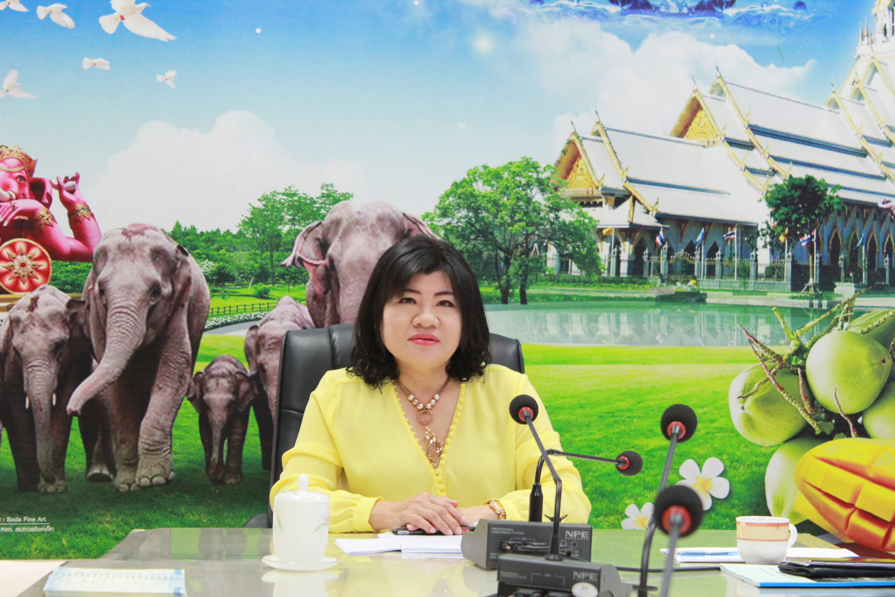 @แปดริ้ว:ร่วมรับฟังการประชุมกรมการพัฒนาชุมชน ครั้งที่ ๕/๒๕๖๒