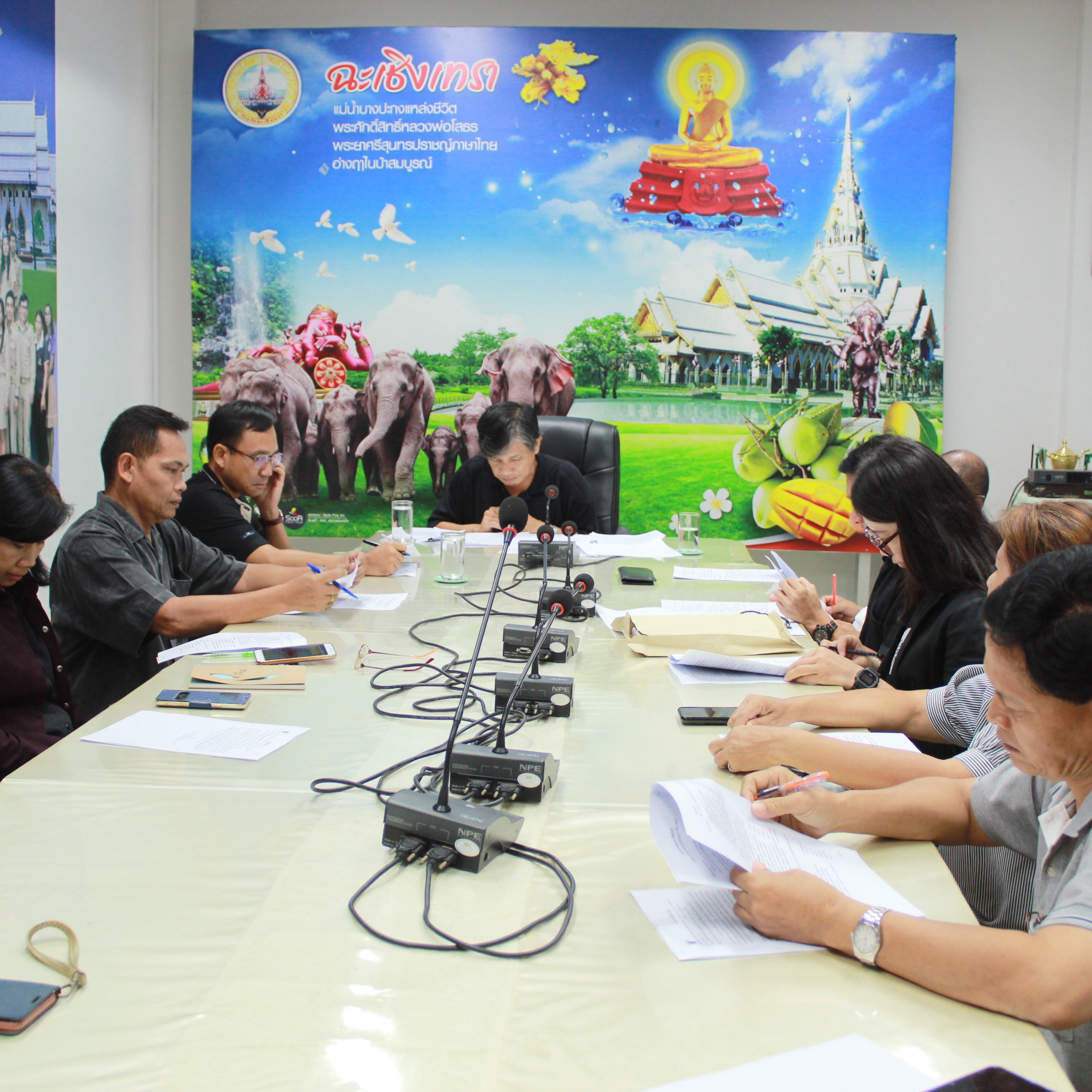 @แปดริ้ว:ประชุมเตรียมพร้อมการสอบคัดเลือกอาสาพัฒนา(อสพ.)รุ่นที่ ๗๑