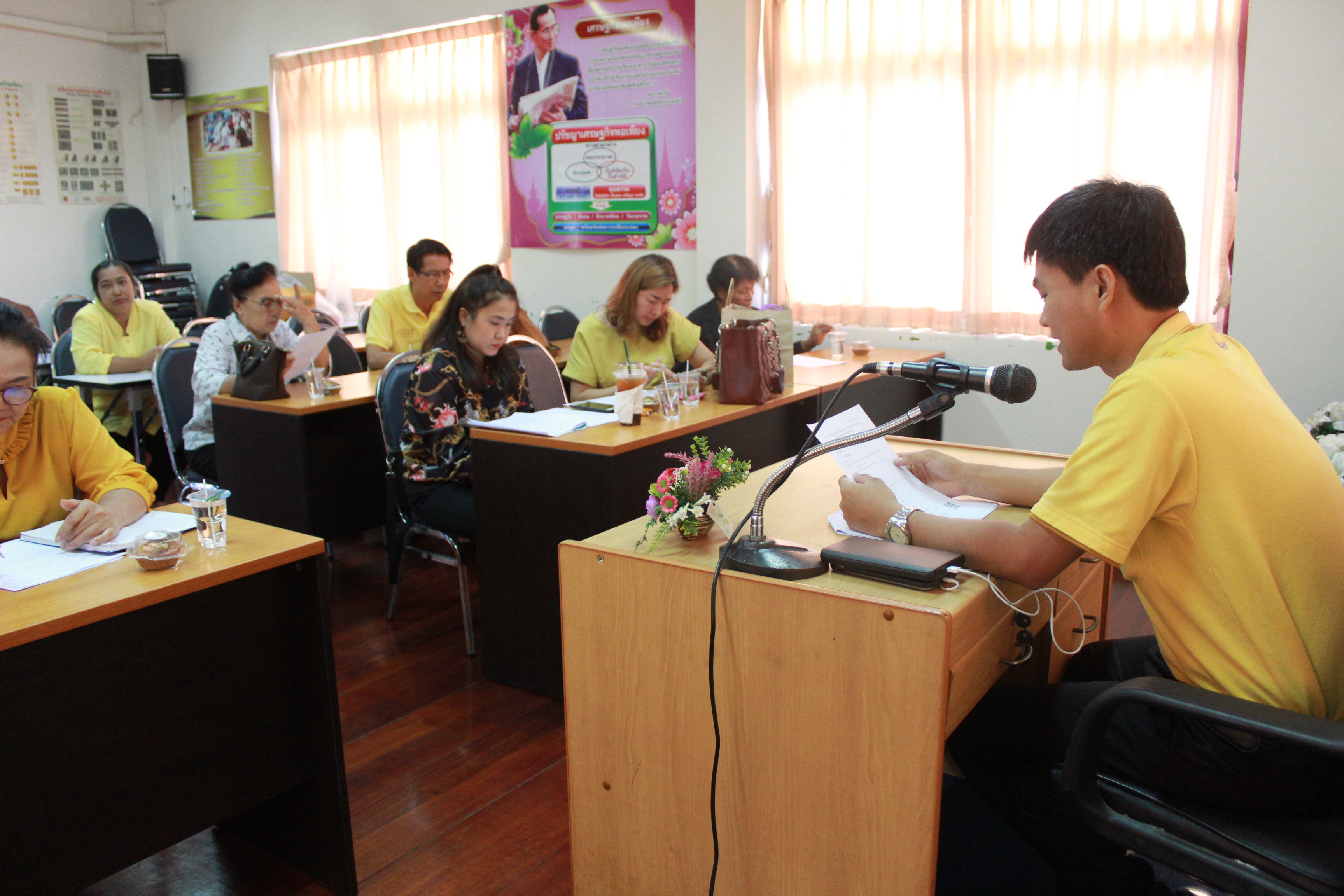 @ แปดริ้ว: การเชื่อมโยงการตลาดสินค้า OTOP ในระบบ E-commer