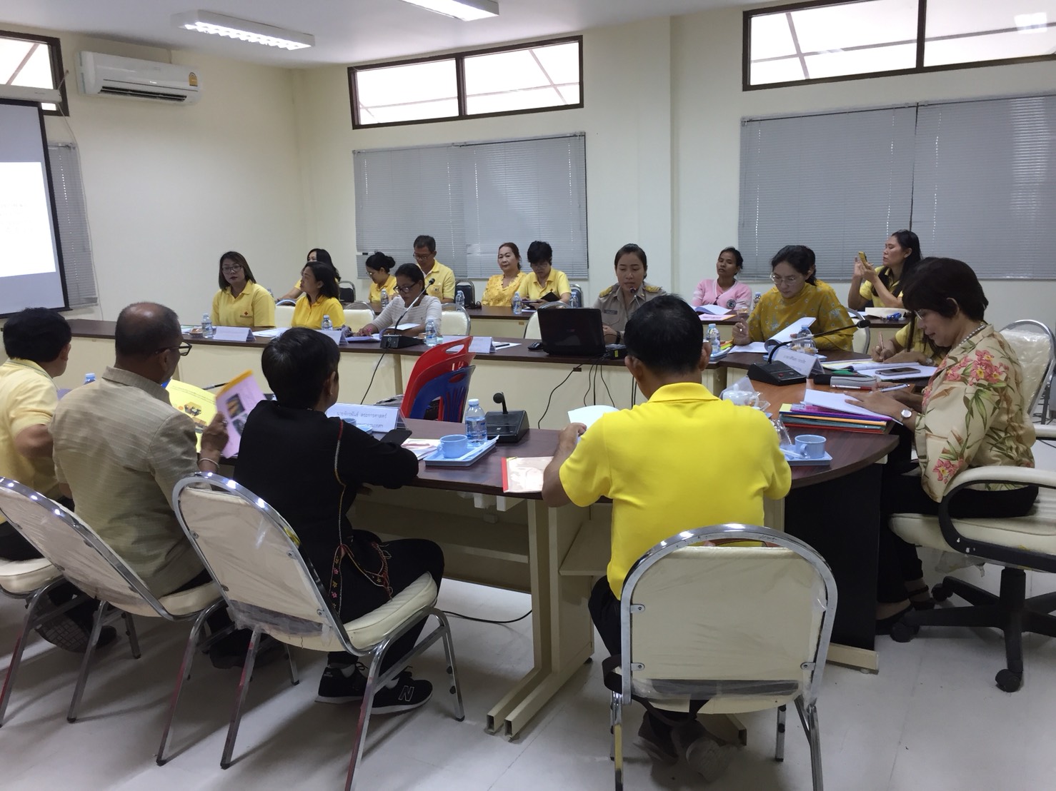 @แปดริ้ว:ประเมินคัดเลือกคนกองทุนพัฒนาบทบาทสตรีดีเด่นระดับเขตตรวจราชการที่ ๘