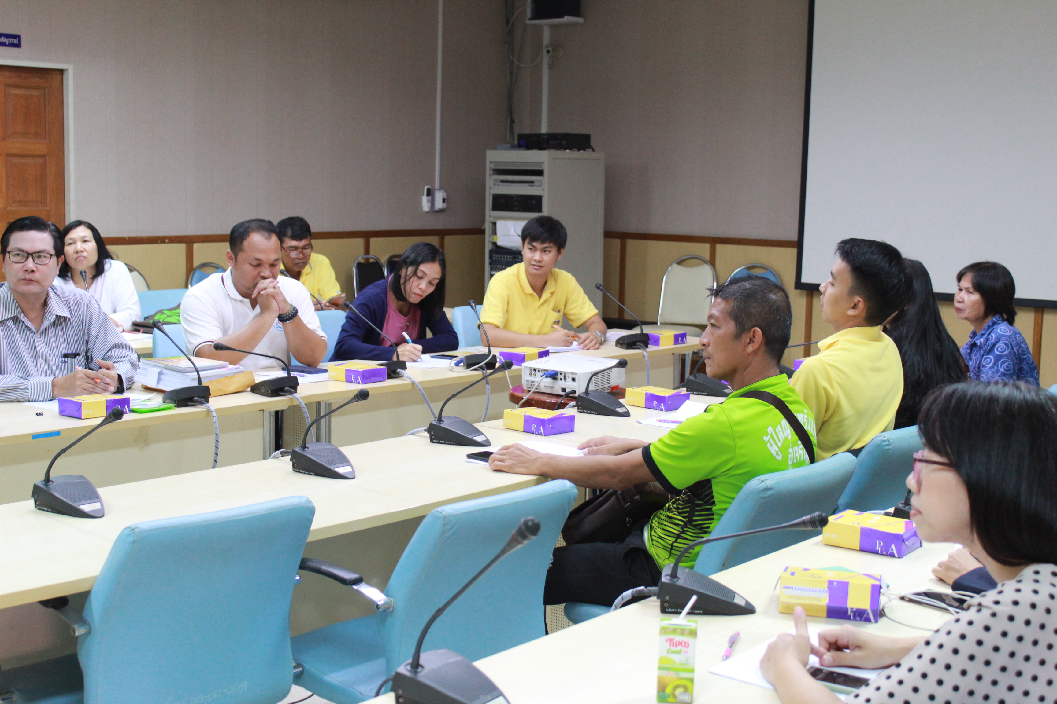 @แปดริ้ว:ประชุมโครงการพัฒนาต่อยอด ขยายผลรูปแบบการพัฒนาเศรษฐกิจฐานรากของกรมการพัฒนาชุมชน