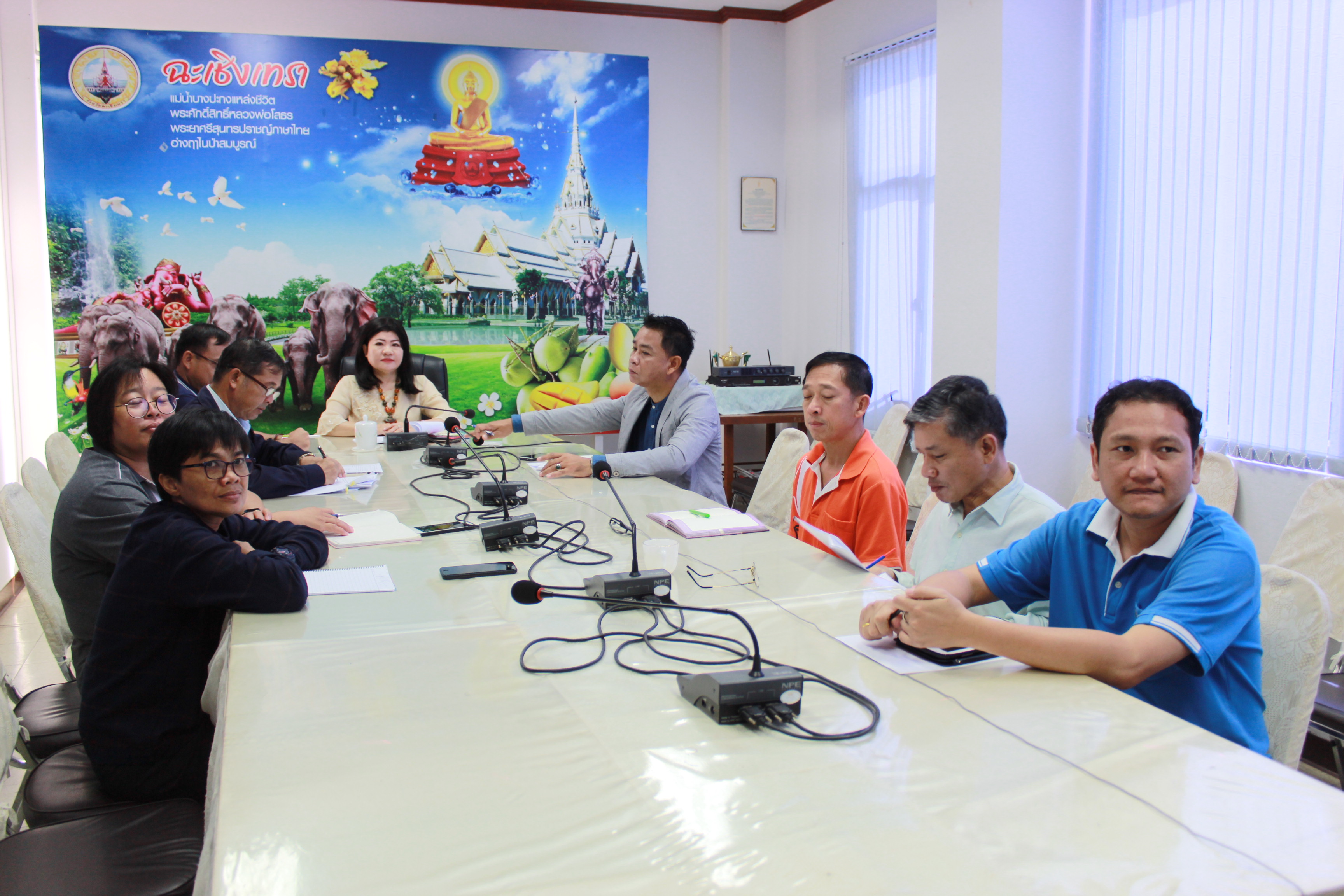 @แปดริ้ว:ร่วมรับฟังการประชุมกรมการพัฒนาชุมชน ครั้งที่ ๙/๒๕๖๒