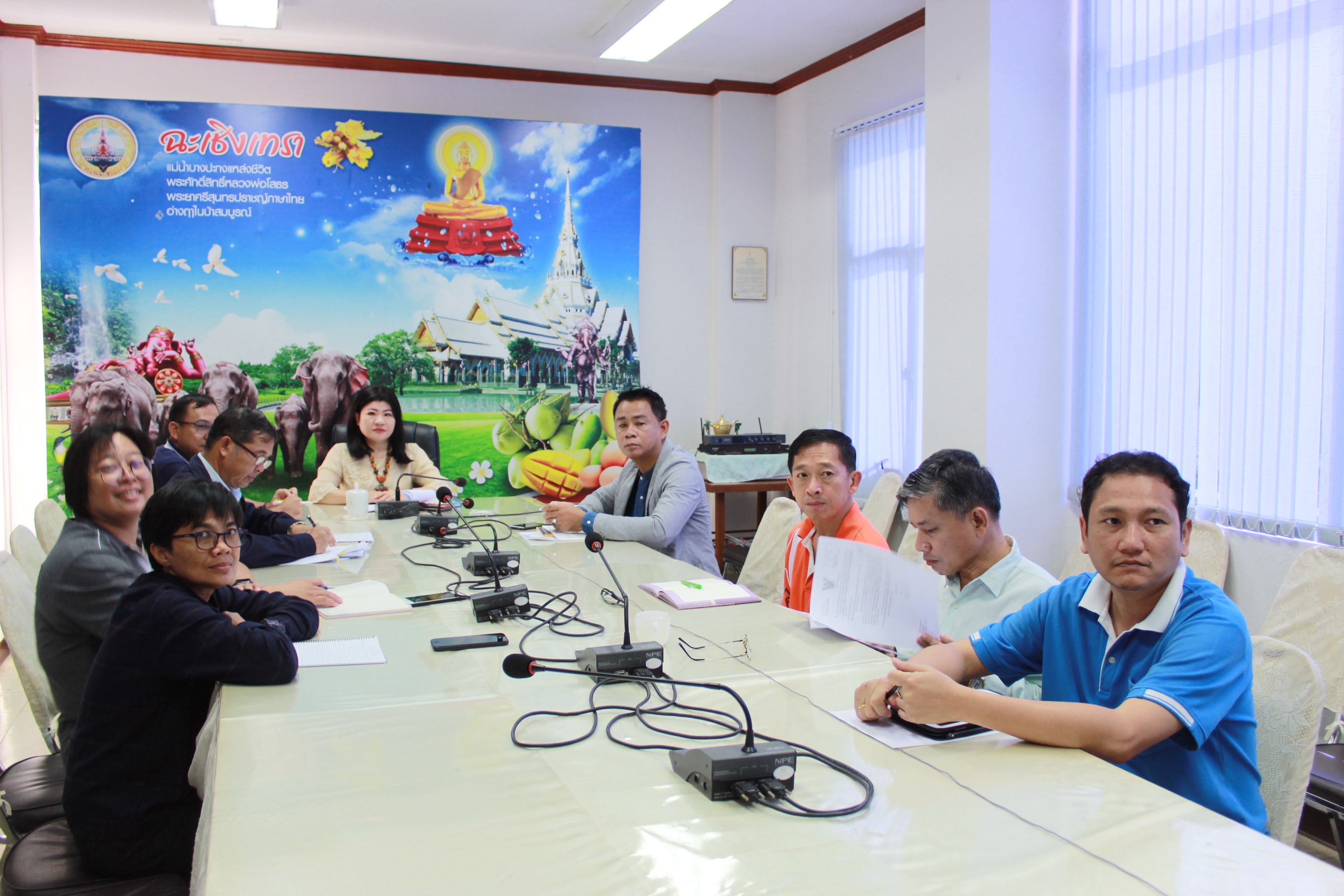 @แปดริ้ว:ร่วมรับฟังการประชุมกรมการพัฒนาชุมชน ครั้งที่ ๙/๒๕๖๒