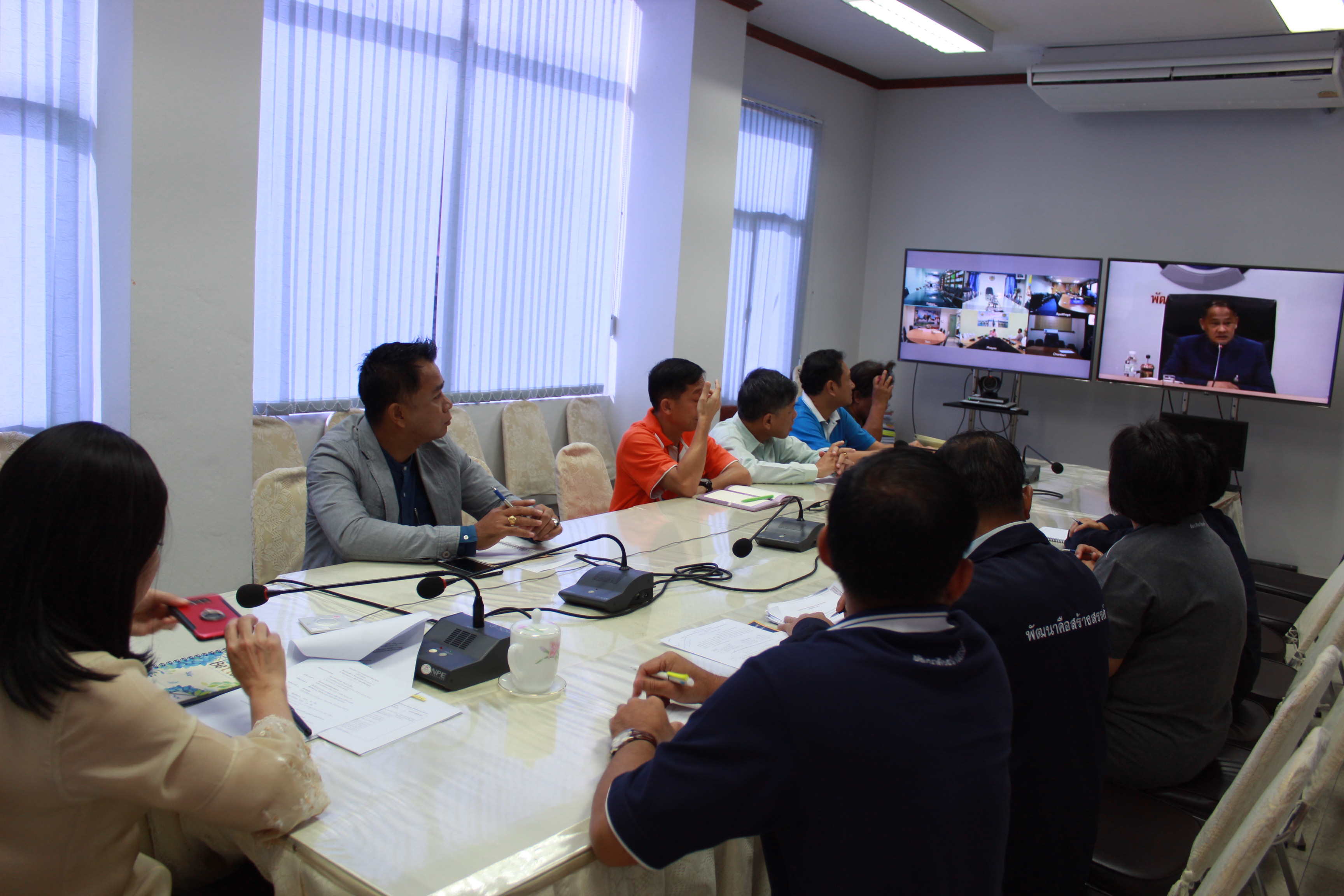 @แปดริ้ว:ร่วมรับฟังการประชุมกรมการพัฒนาชุมชน ครั้งที่ ๙/๒๕๖๒