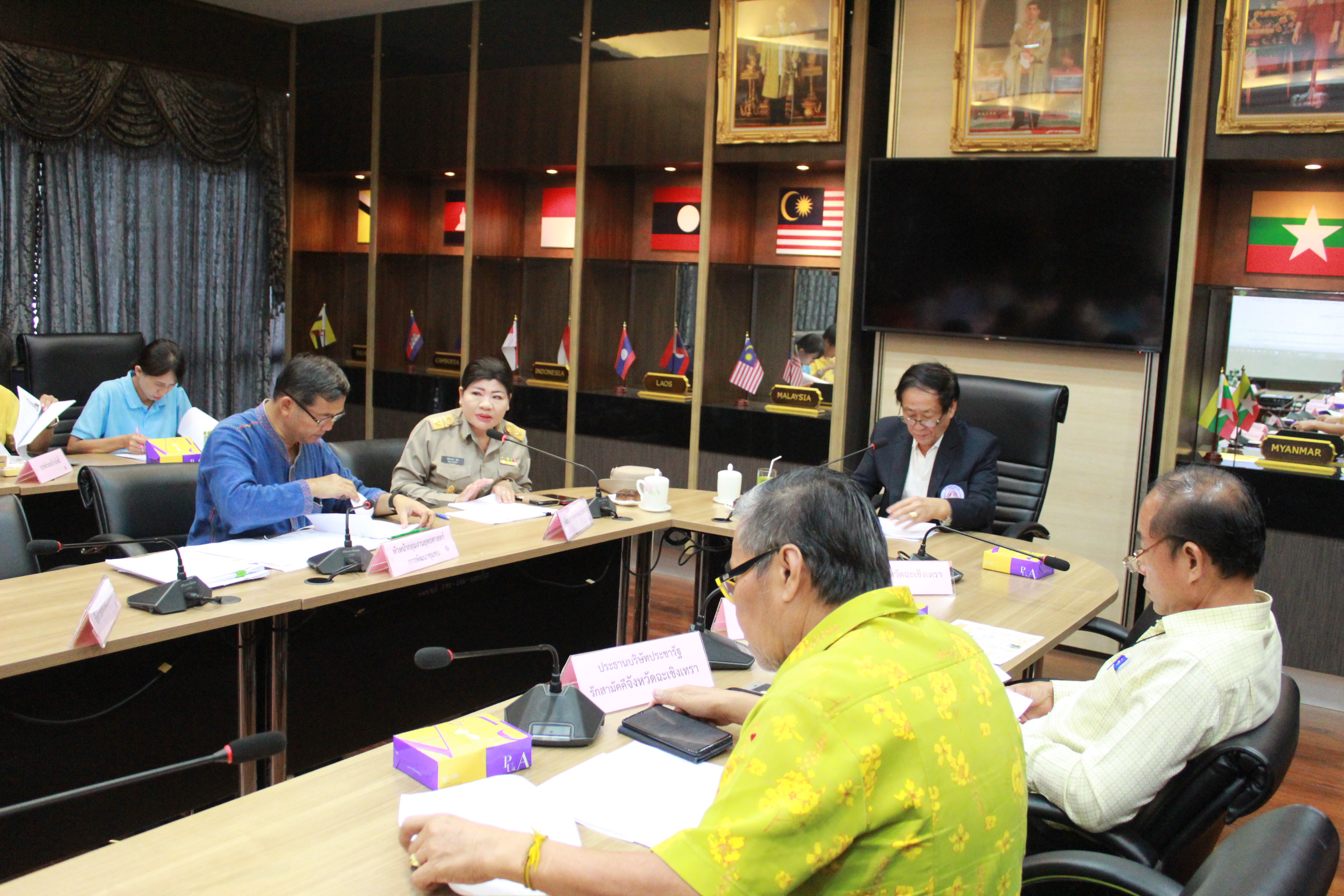 @แปดริ้ว:ประชุมคณะกรรมการประสานและขับเคลื่อนนโยบายสานพลังประชารัฐ ประจำจังหวัดฉะเชิงเทรา