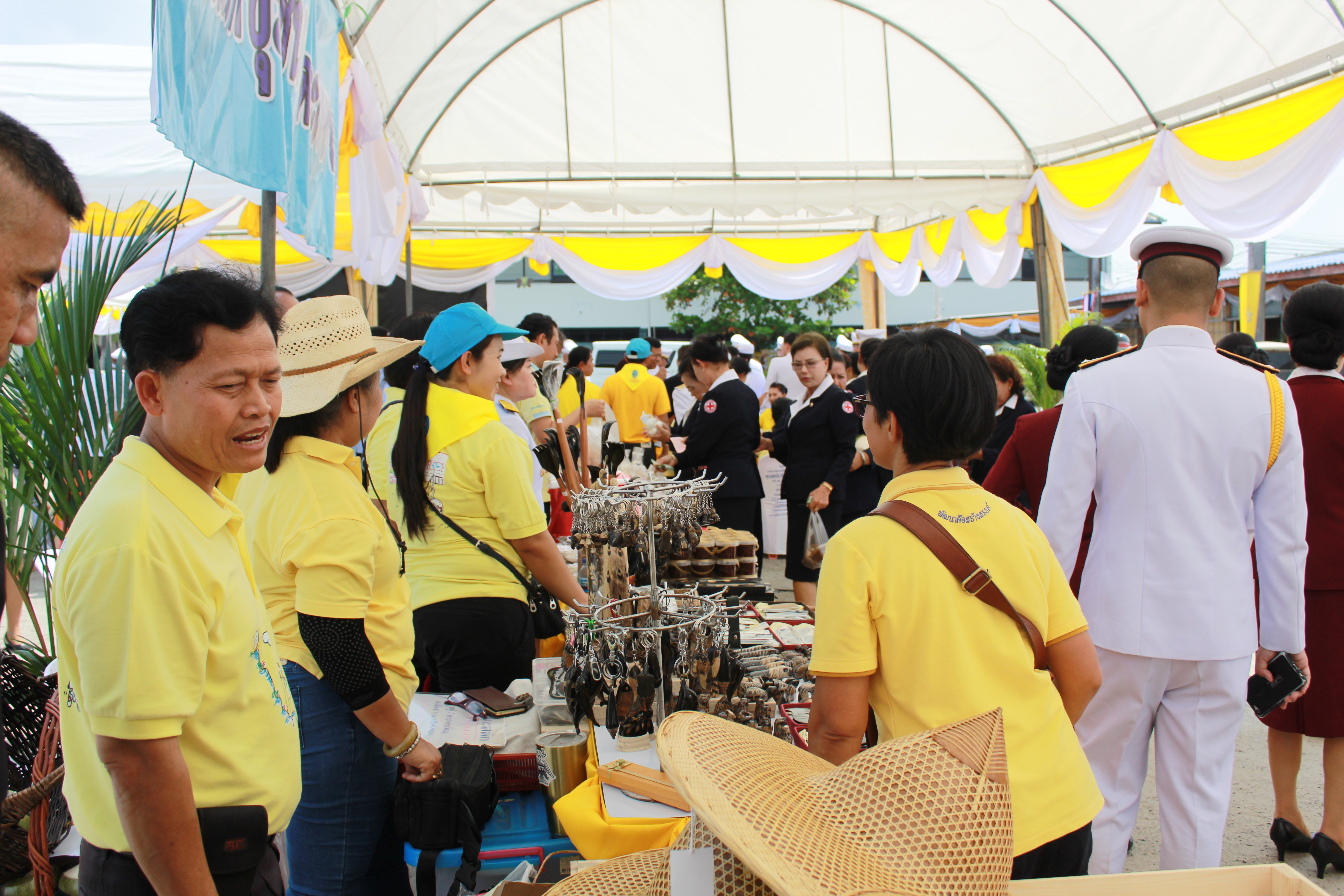 @แปดริ้ว: พช.ร่วมรับเสด็จฯผู้แทนพระองค์