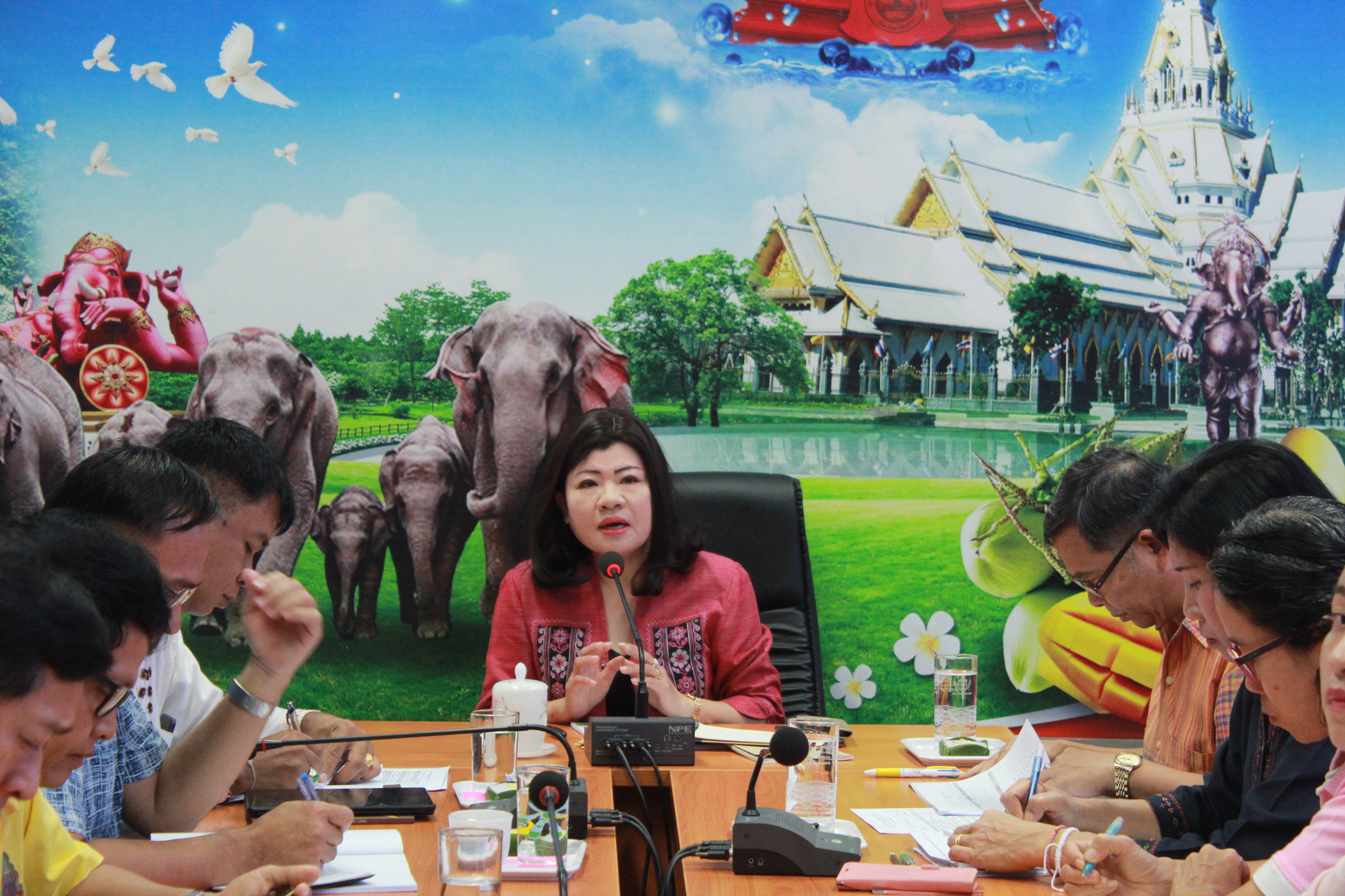 @พช.ฉะเชิงเทรา:ประชุมเตรียมพร้อมขับเคลื่อนงานพัฒนาชุมชน ปี ๒๕๖๓