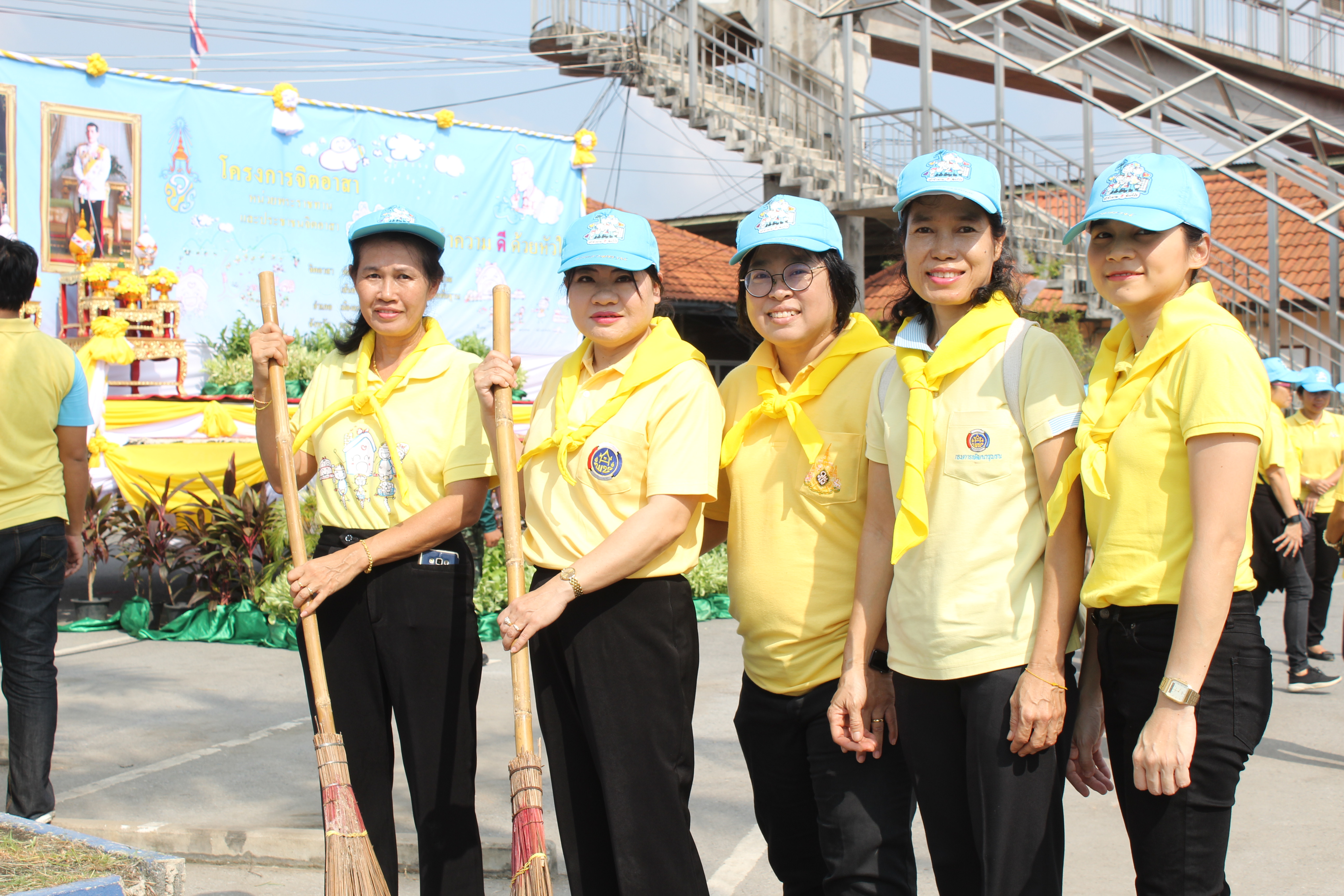 @ฉะเชิงเทรา:แม่น้ำบางปะกงแหล่งชีวิต พระศักดิ์สิทธิ์หลวงพ่อโสธร : พิธีบำเพ็ญกุศลและพิธีวางพวงมาลา เนื่องในวันคล้ายวันสวรรคต รัชกาลที่ ๕