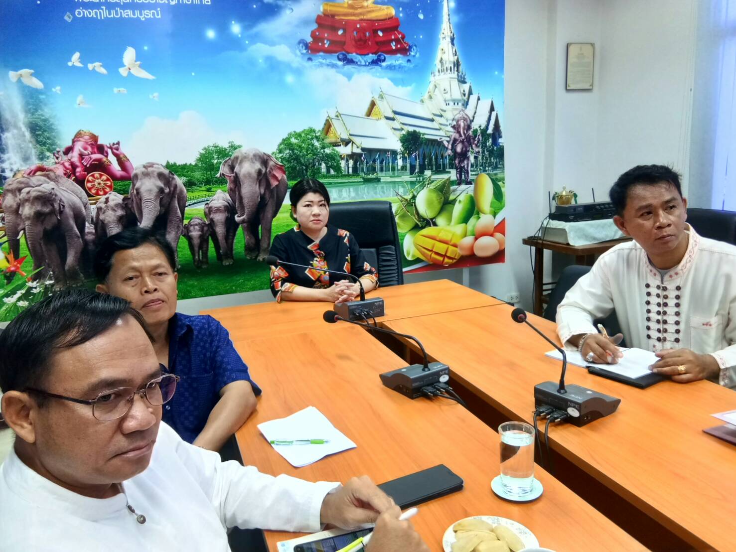 @ฉะเชิงเทรา:แม่น้ำบางปะกงแหล่งชีวิต พระศักดิ์สิทธิ์หลวงพ่อโสธร: >รับฟังการประชุมกรมการพัฒนาชุมชนครั้งที่ ๑๑/๒๕๖๒ ผ่านระบบทีวี พช.>