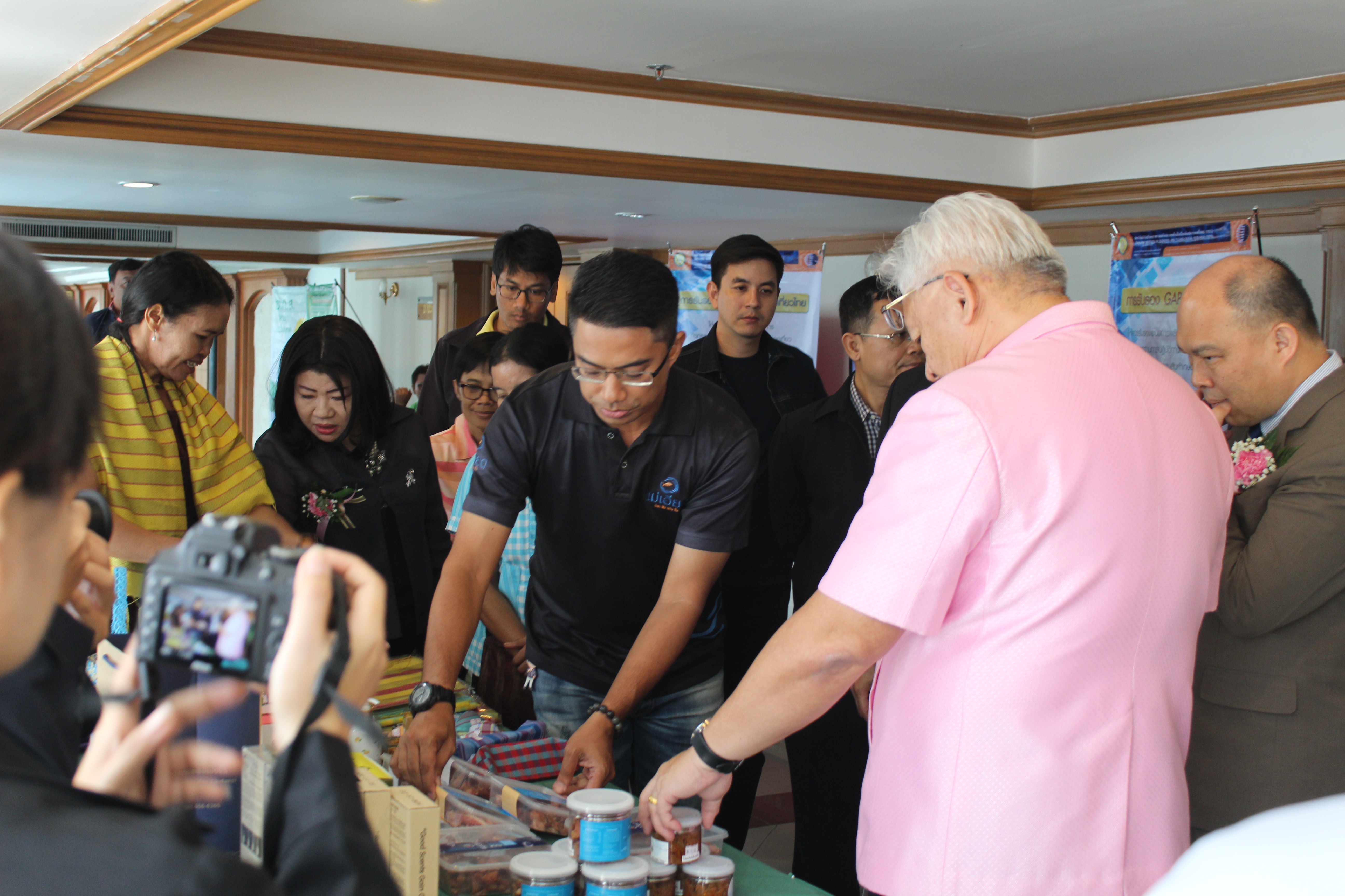 @ฉะเชิงเทรา;แม่น้ำบางปะกงแหล่งชีวิต พระศักดิ์สิทธิ์หลวงพ่อโสธร;ยกระดับโอทอป ด้วยวิทยาศาสตร์ เทคโนโลยี และนวัตกรรม