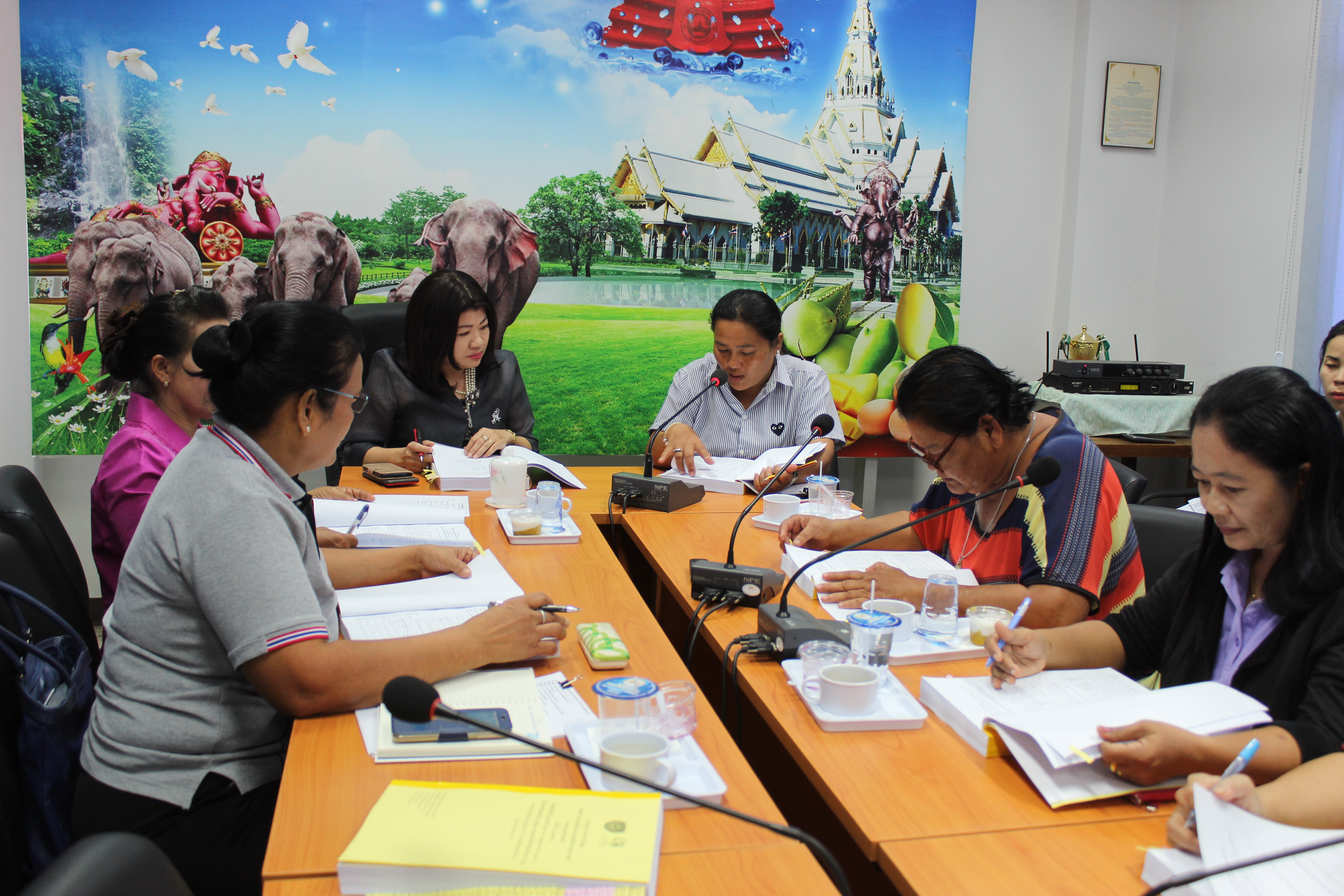 @ฉะเชิงเทรา: แม่น้ำบางปะกงแหล่งชีวิต พระศักดิ์สิทธิ์หลวงพ่อโสธร: ประชุมคณะทำงานขับเคลื่อนกองทุนพัฒนาบทบาทสตรี จังหวัดฉะเชิงเทรา ครั้งที่ ๘/๒๕๖๒