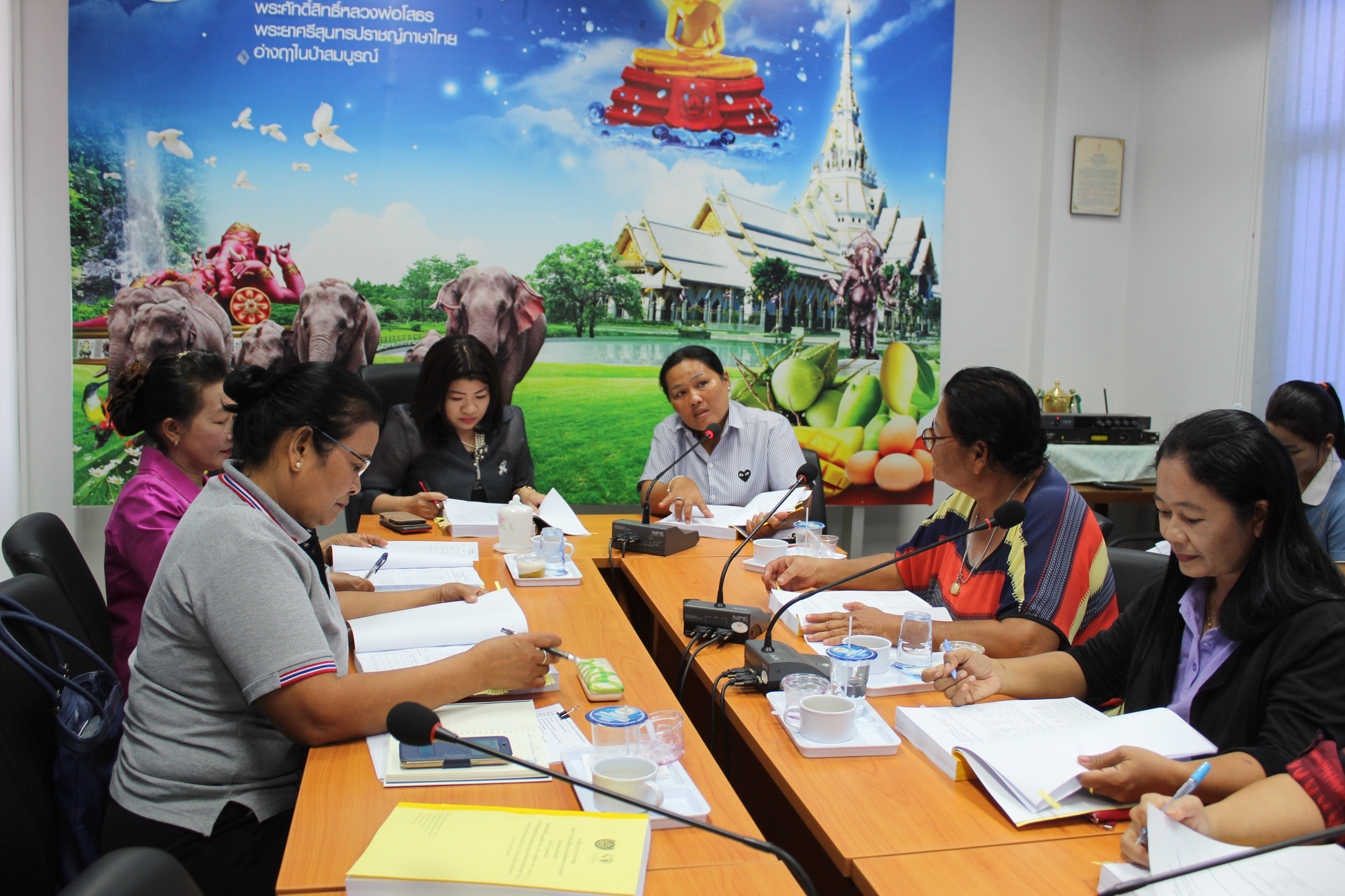 @ฉะเชิงเทรา: แม่น้ำบางปะกงแหล่งชีวิต พระศักดิ์สิทธิ์หลวงพ่อโสธร: ประชุมคณะทำงานขับเคลื่อนกองทุนพัฒนาบทบาทสตรี จังหวัดฉะเชิงเทรา ครั้งที่ ๘/๒๕๖๒