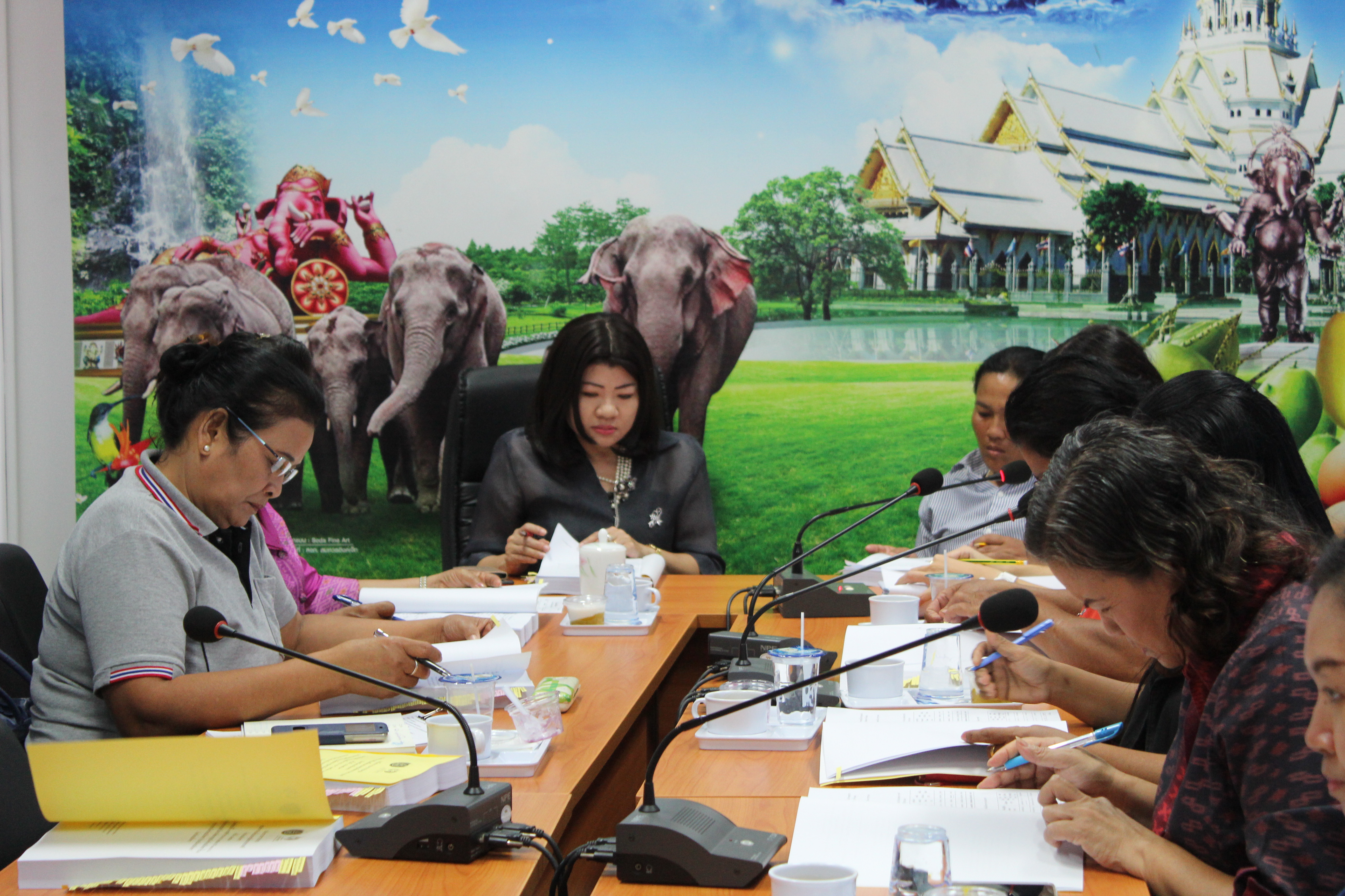 @ฉะเชิงเทรา: แม่น้ำบางปะกงแหล่งชีวิต พระศักดิ์สิทธิ์หลวงพ่อโสธร: ประชุมคณะทำงานขับเคลื่อนกองทุนพัฒนาบทบาทสตรี จังหวัดฉะเชิงเทรา ครั้งที่ ๘/๒๕๖๒