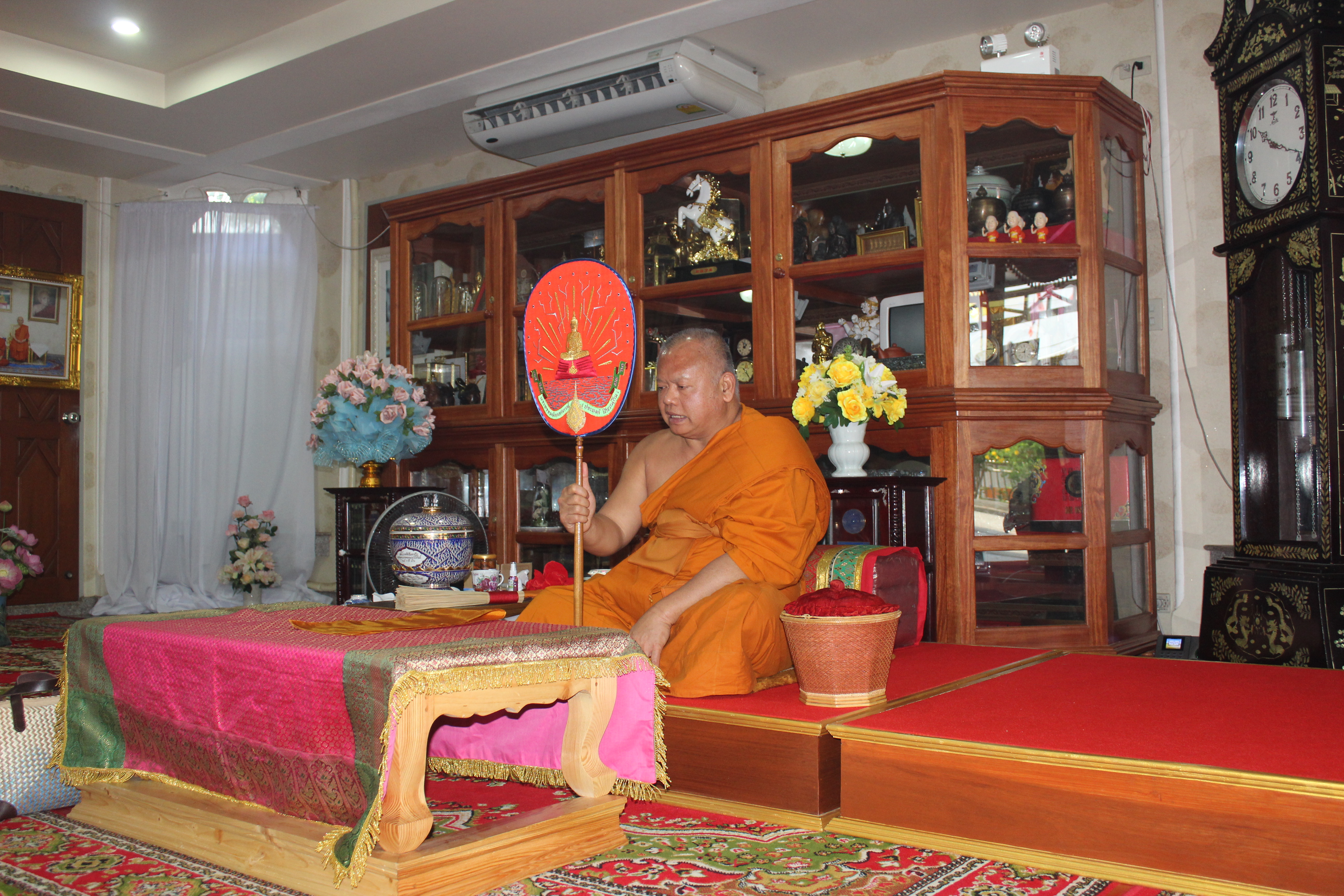 พช.ฉะเชิงเทรา ร่วมแบ่งปัน สร้างสรรค์สังคม ทอดผ้าป่าสมทบกองทุนพัฒนาเด็กชนบท