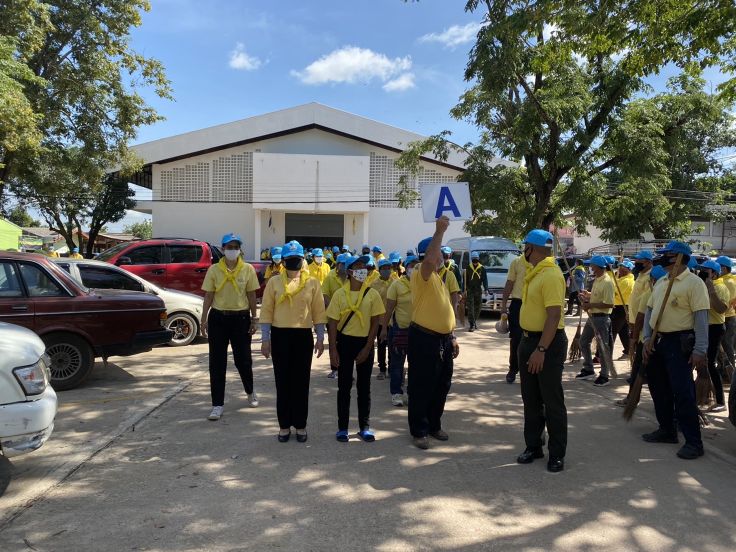 ข้าราชการ และประชาชนจิตอาสา ร่วมกิจกรรมจิตอาสาพัฒนา ปรับปรุงภูมิทัศน์ ในห้วงวันสมเด็จพระนารายณ์มหาราช และกิจกรรมจิตอาสาพัฒนาป้องกันโรคที่เกิดจากยุง
