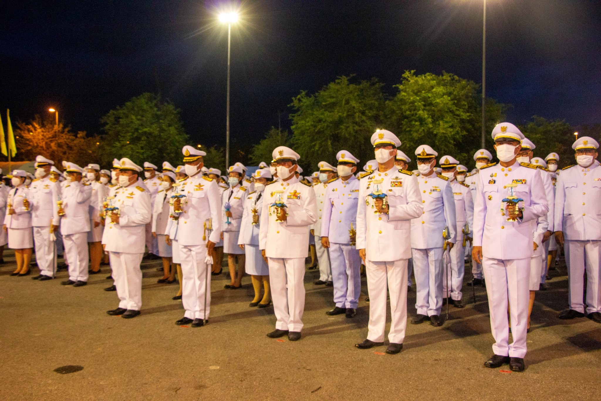 ??พัฒนาการจังหวัดฉะเชิงเทรา ร่วมพิธีวางพานพุ่มทอง พุ่มเงิน และจุดเทียนถวายพระพรชัยมงคล สมเด็จพระนางเจ้าสิริกิติ์ พระบรมราชินีนาถ พระบรมราชชนนีพันปีหลวง เนื่องในโอกาสวันเฉลิมพระชนมพรรษา 12 สิงหาคม 2563