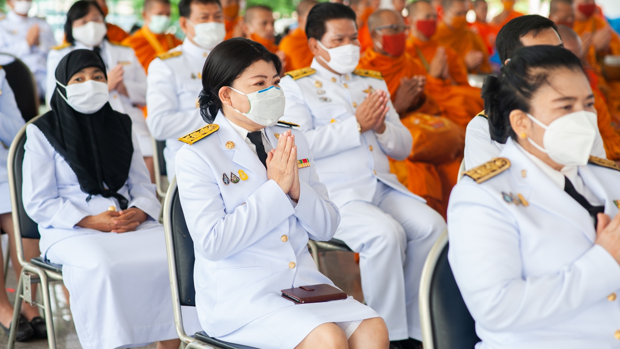 ⭐️⭐️พัฒนาการจังหวัดฉะเชิงเทรา ร่วมทำบุญตักบาตร ถวายเป็นพระราชกุศล และลงนามถวายพระพรชัยมงคล เนื่องในโอกาสวันเฉลิมพระชนมพรรษา สมเด็จพระนางเจ้าสิริกิติ์ พระบรมราชินีนาถ พระบรมราชชนนีพันปีหลวง ประจำปีพุทธศักราช 2563⭐️⭐️