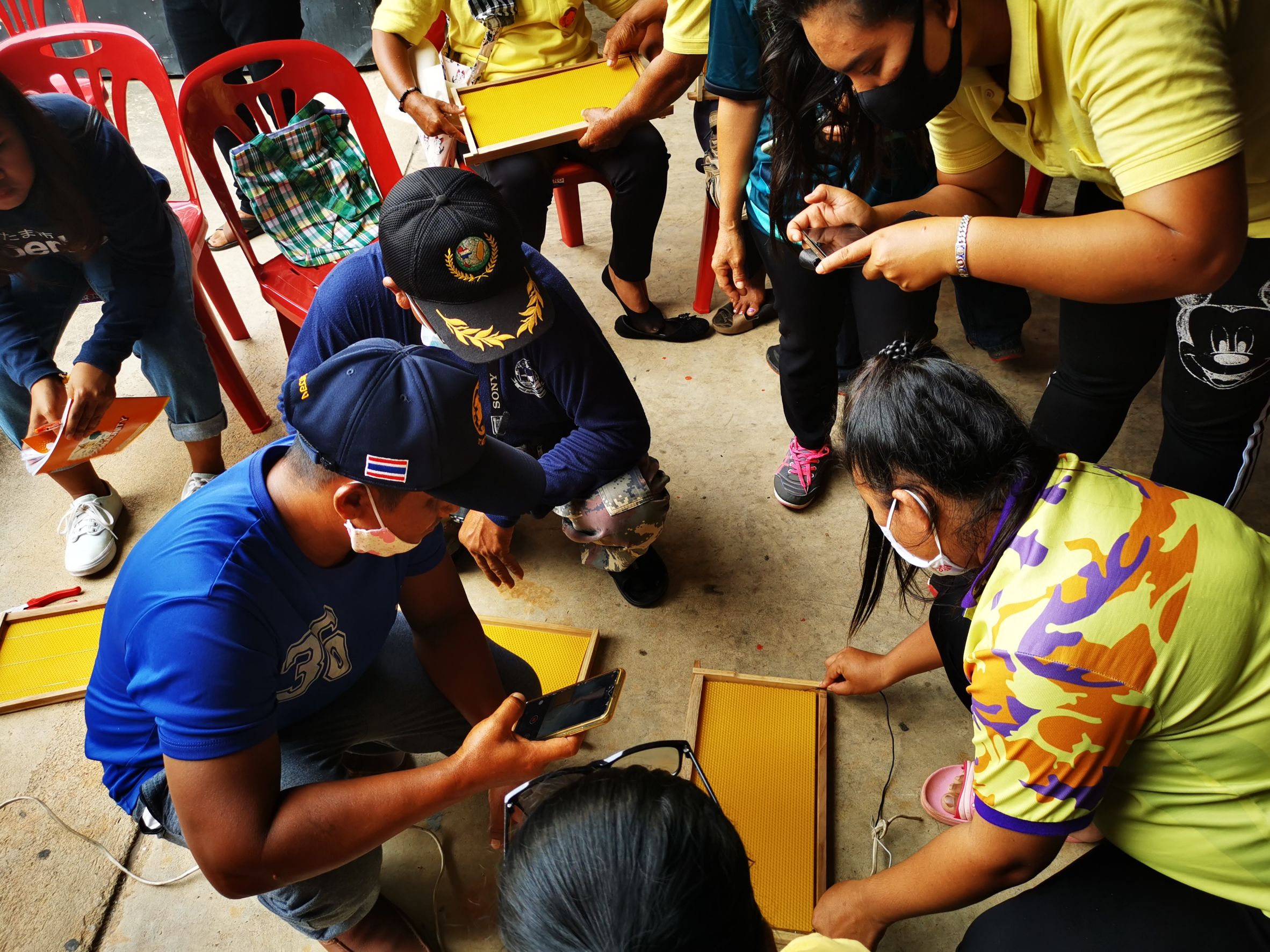 ?ส่งเสริมและพัฒนาอาชีพสมาชิกกลุ่มวิสาหกิจชุมชนผู้เลี้ยงผึ้งบ้านคลองมะหาด