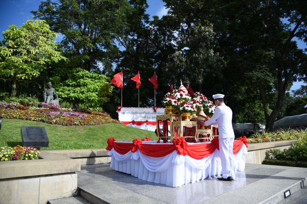 ??สำนักงานพัฒนาชุมชนจังหวัดฉะเชิงเทรา  ร่วมกิจกรรมน้อมรำลึกเนื่องในวันคล้ายวันพระราชสมภพครบ 120 ปี สมเด็จพระศรีนครินทราบรมราชชนนี