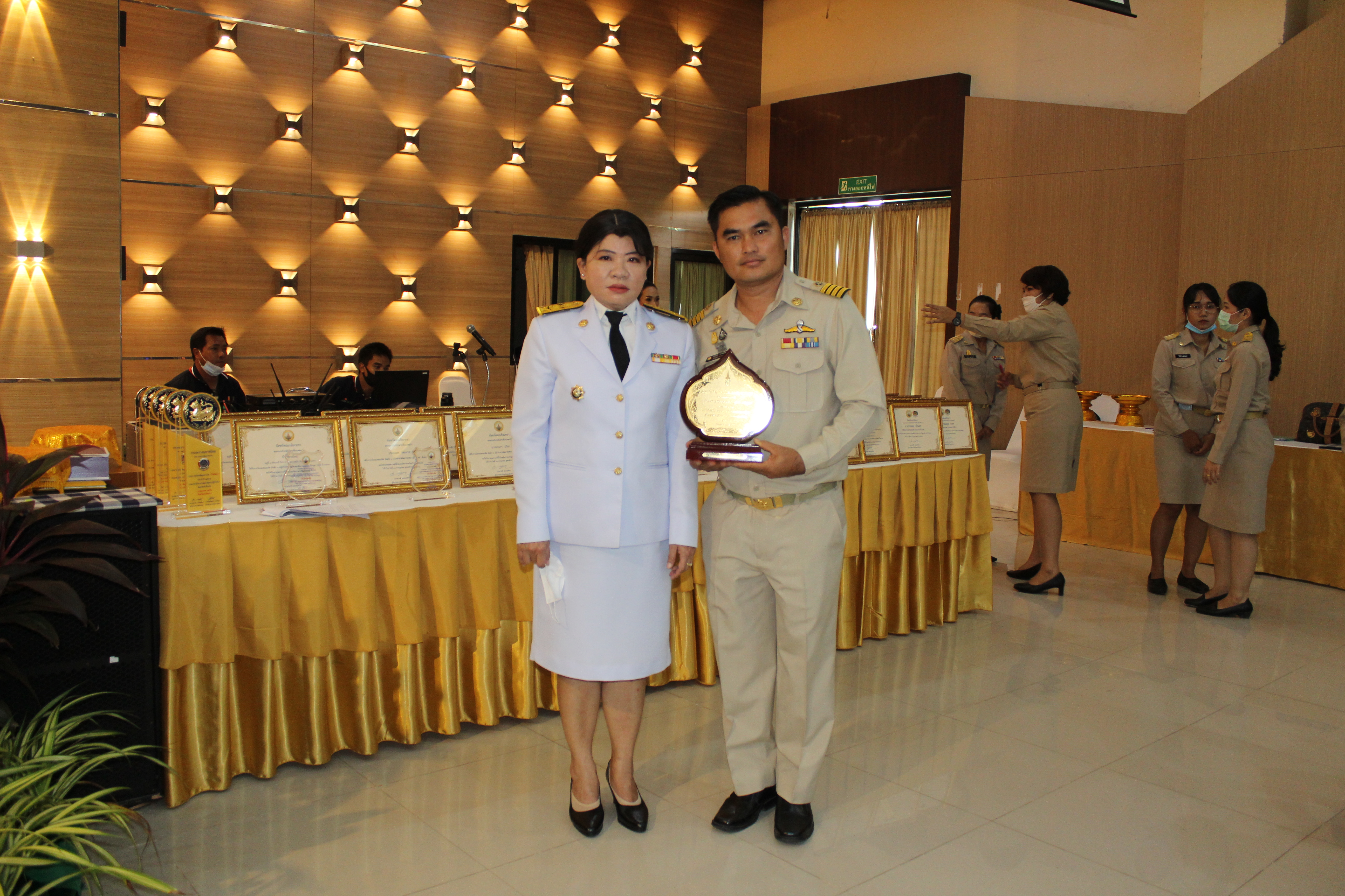 พช.ฉะเชิงเทรา จัดกิจกรรมเชิดชูเกียรติข้าราชการ ผู้นำองค์กร เครือข่ายดีเด่น ในงานพัฒนาชุมชน