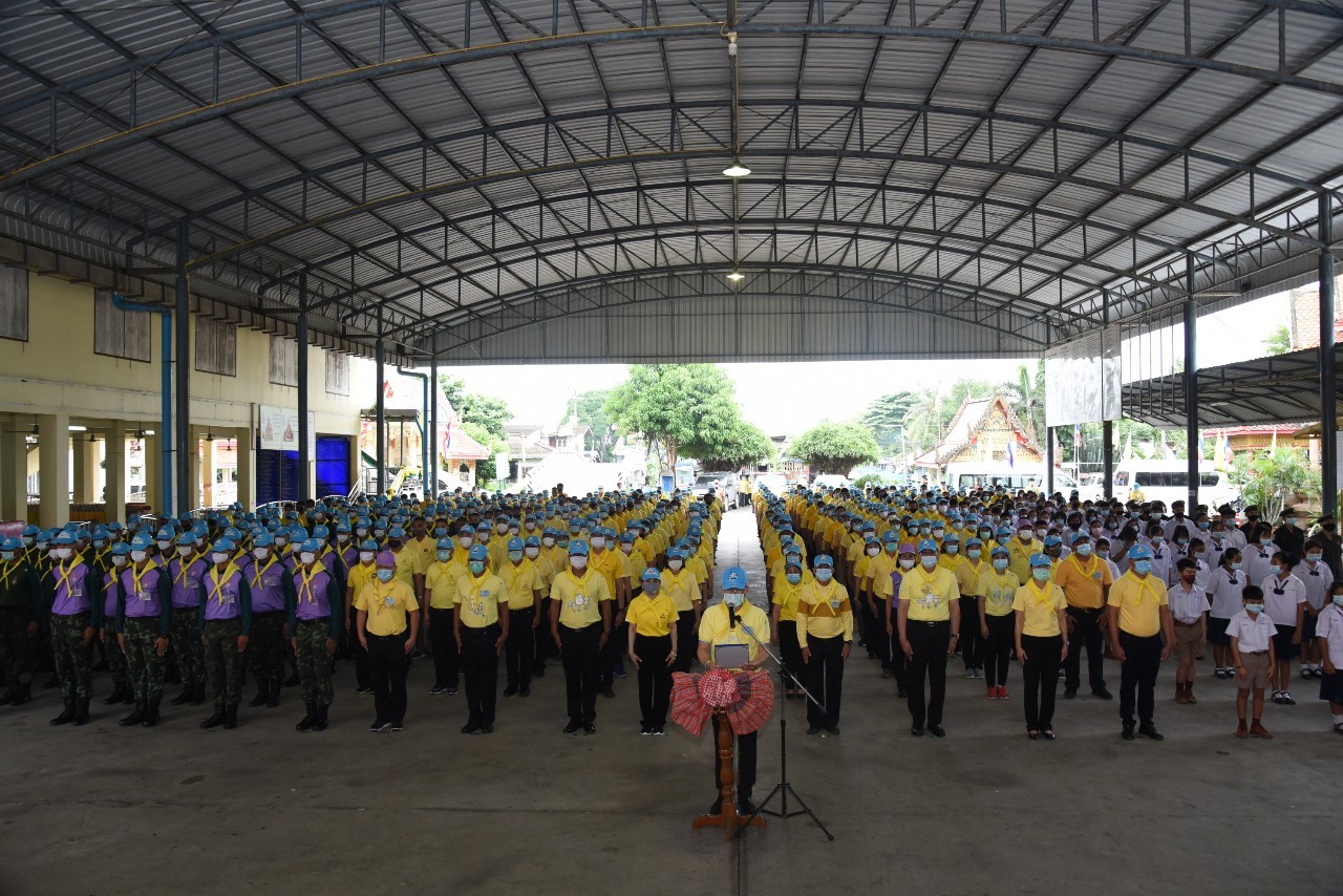 ?พช. ฉะเชิงเทรา ร่วมจิตอาสาพัฒนาลำน้ำลำคลอง กำจัดวัชพืชและผักตบชวา เพื่อถวายเป็นพระราชกุศลเนื่องในวันคล้ายวันสวรรคตพระบาทสมเด็จพระบรมชนกาธิเบศร มหาภูมิพลอดุลยเดชมหาราช บรมนาถบพิตร