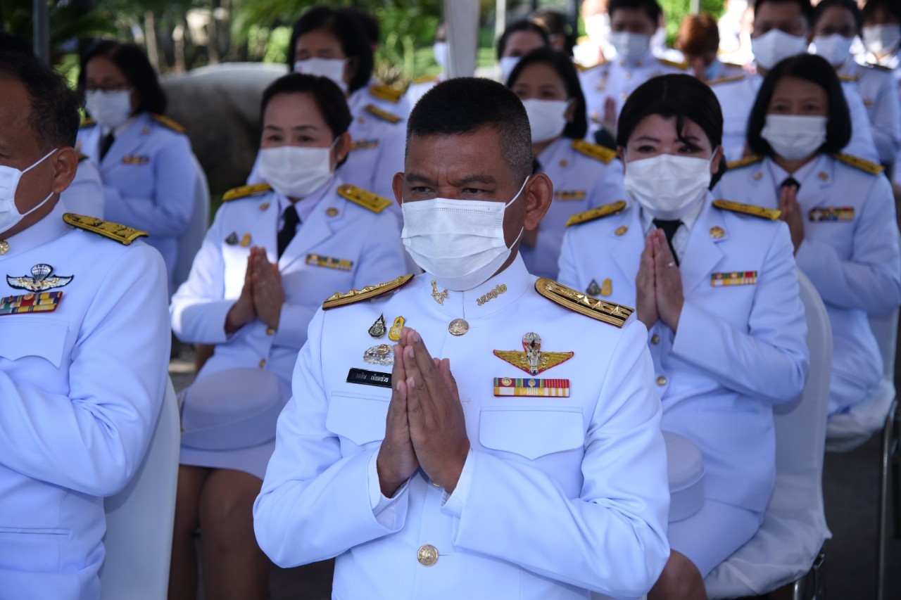 ??สำนักงานพัฒนาชุมชนจังหวัดฉะเชิงเทรา  ร่วมกิจกรรมน้อมรำลึกเนื่องในวันคล้ายวันพระราชสมภพครบ 120 ปี สมเด็จพระศรีนครินทราบรมราชชนนี